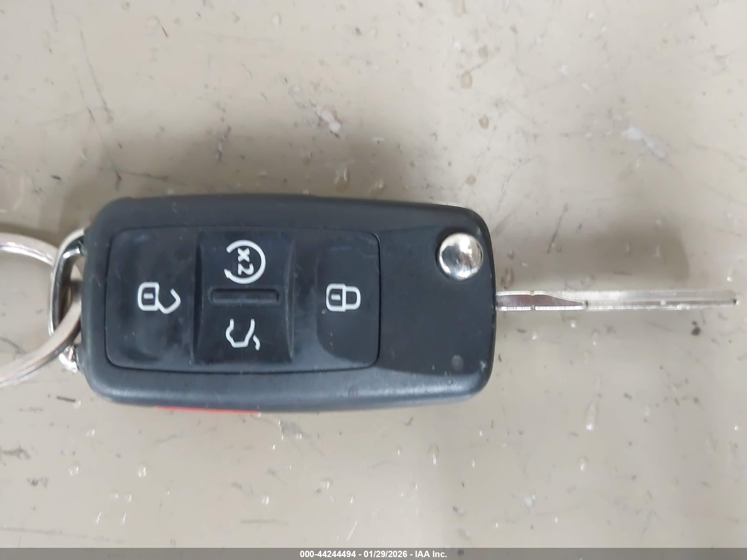 VOLKSWAGEN PASSAT image 11