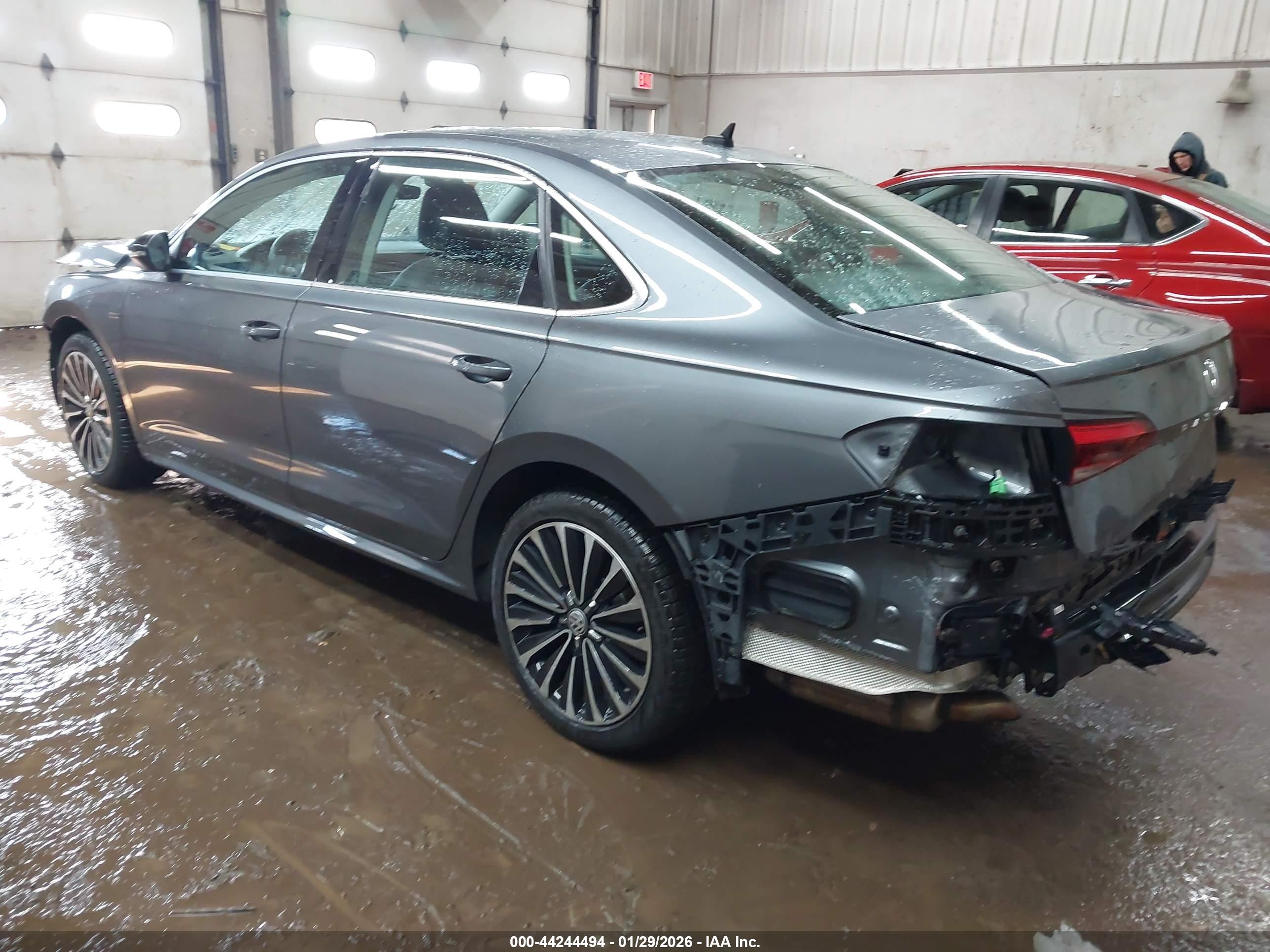 VOLKSWAGEN PASSAT image 3
