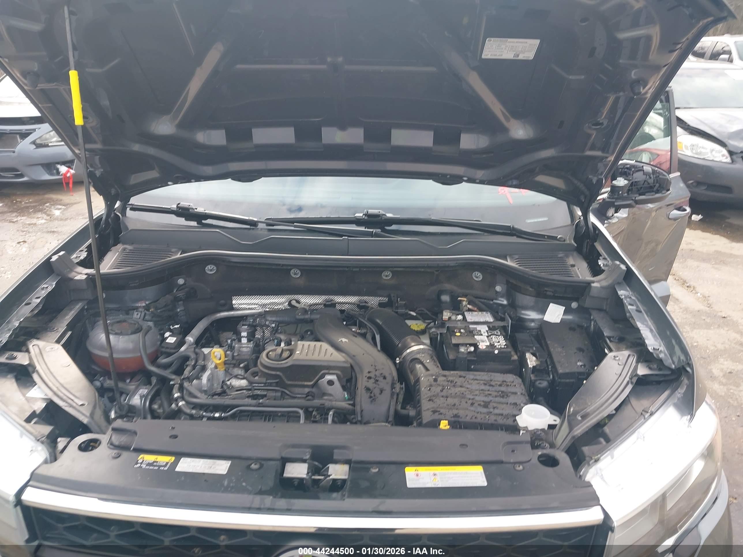 VOLKSWAGEN TAOS image 10