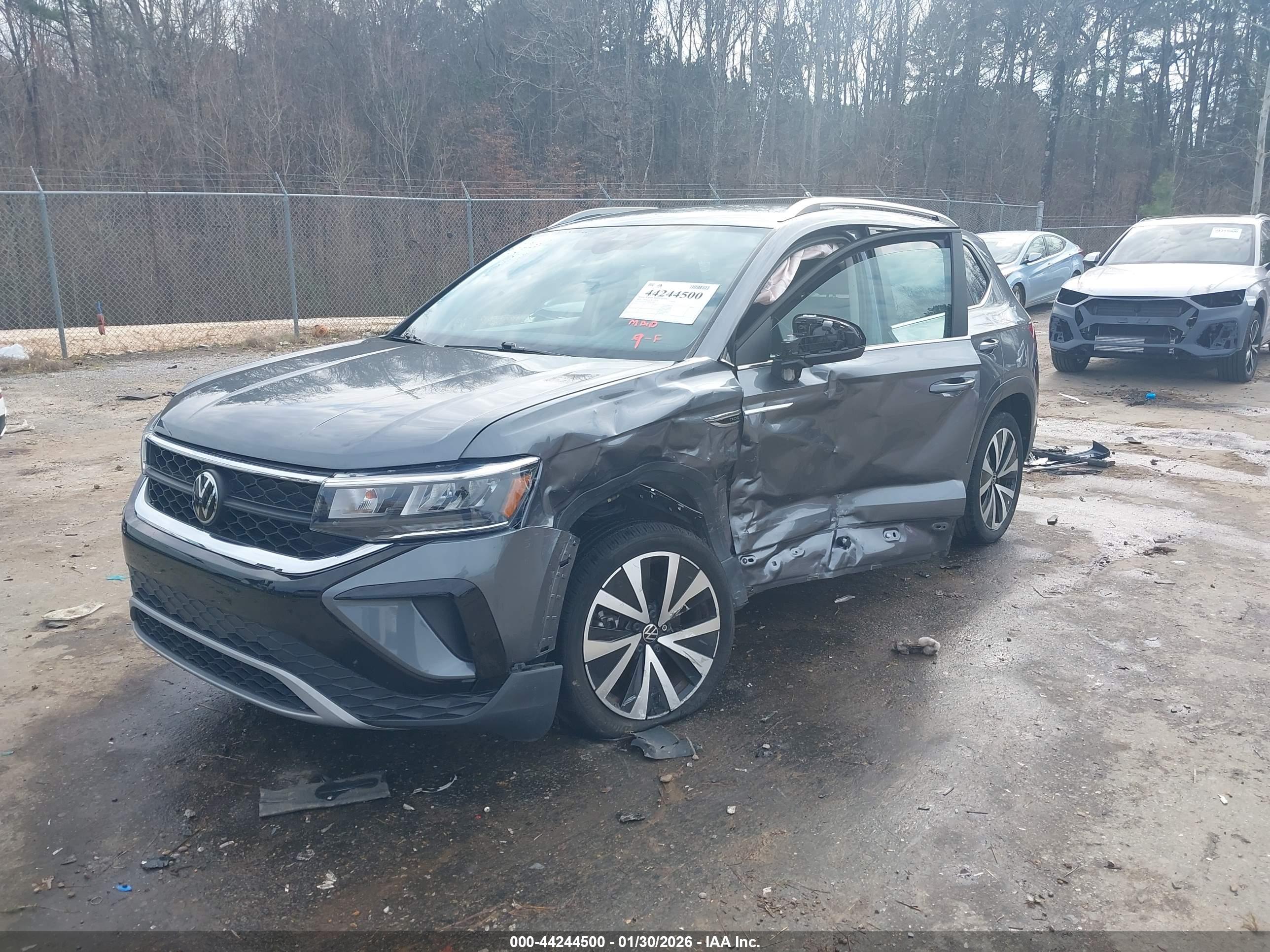 VOLKSWAGEN TAOS image 2