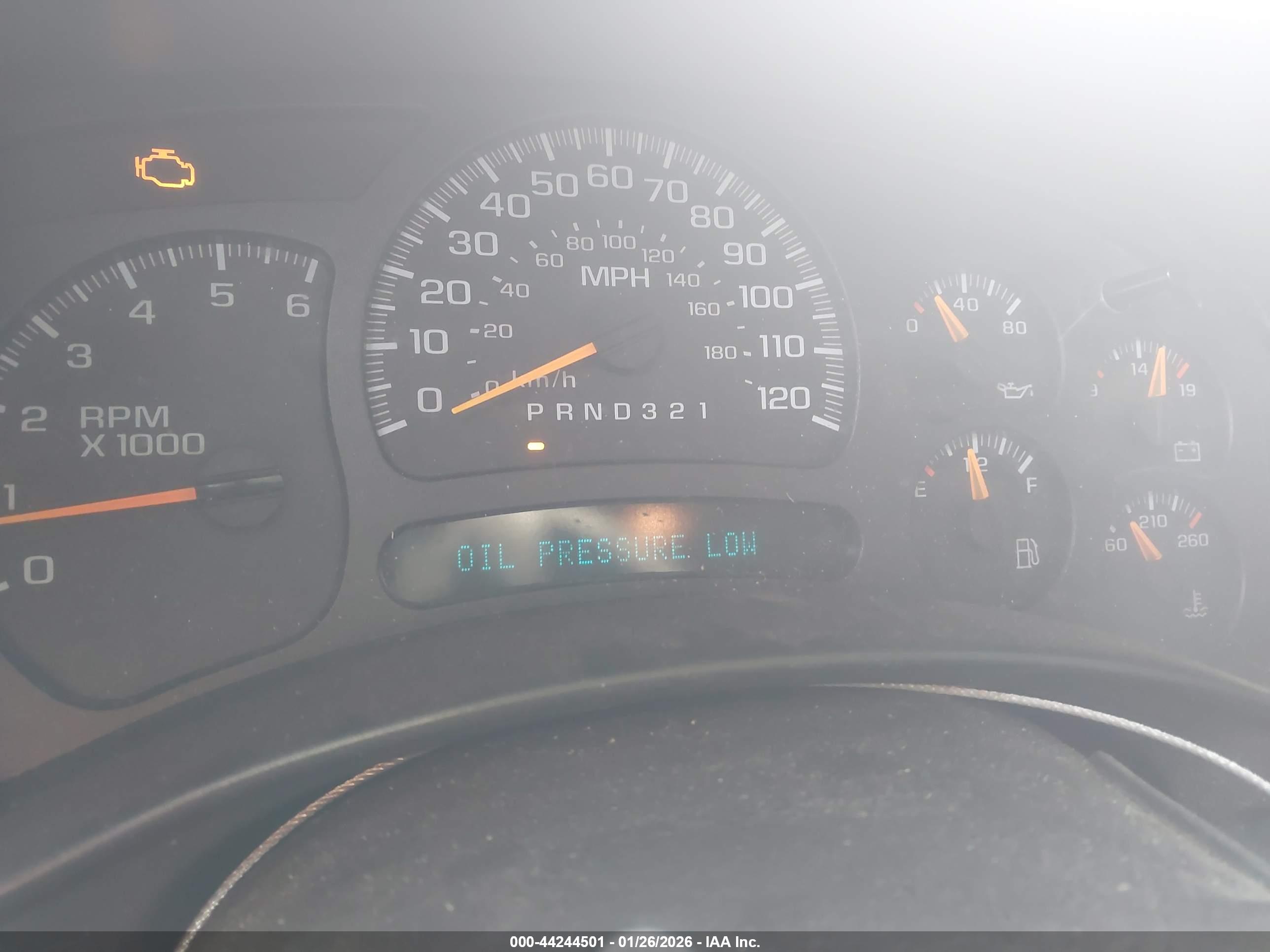 CHEVROLET SILVERADO image 6