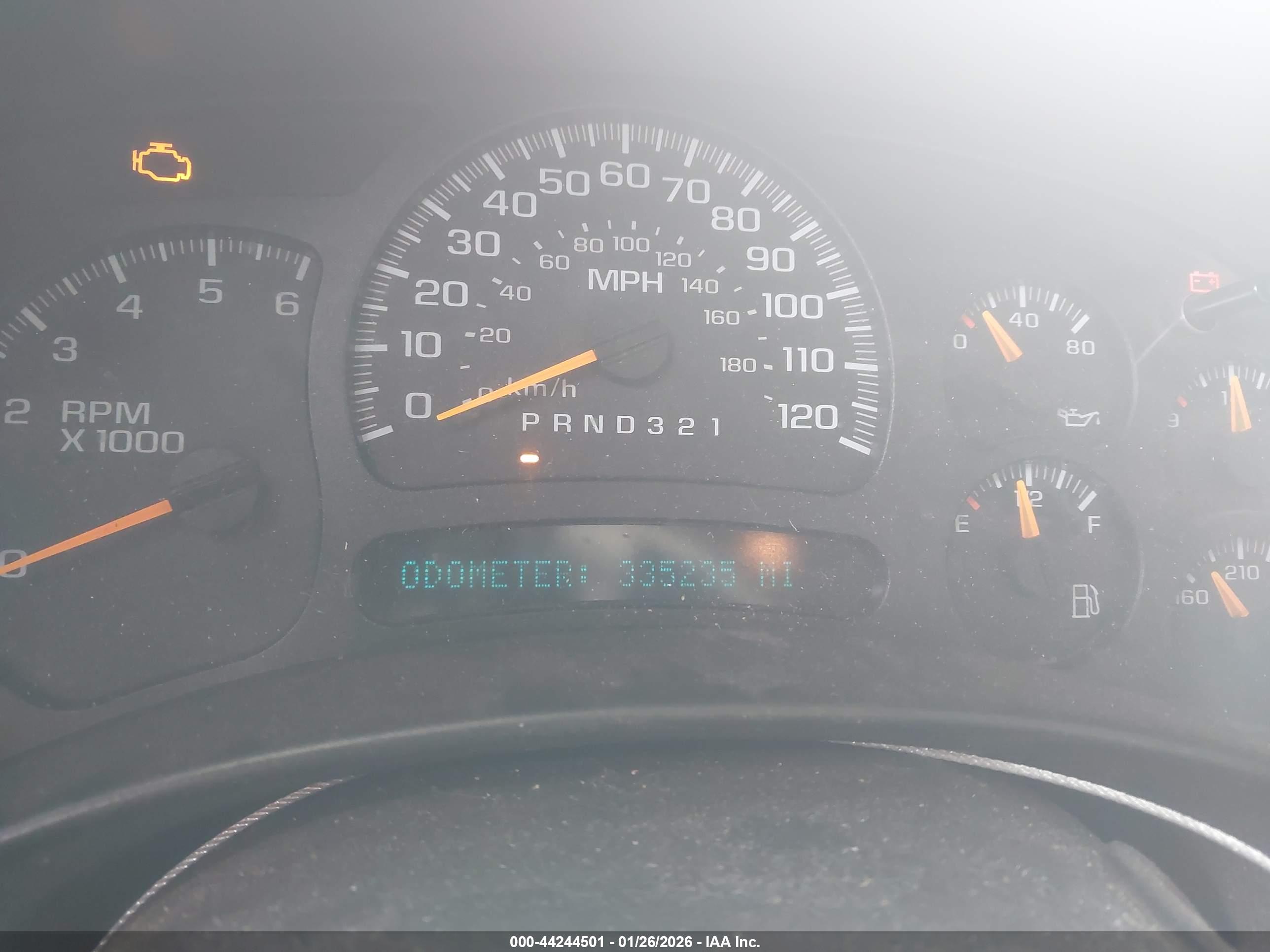 CHEVROLET SILVERADO image 7