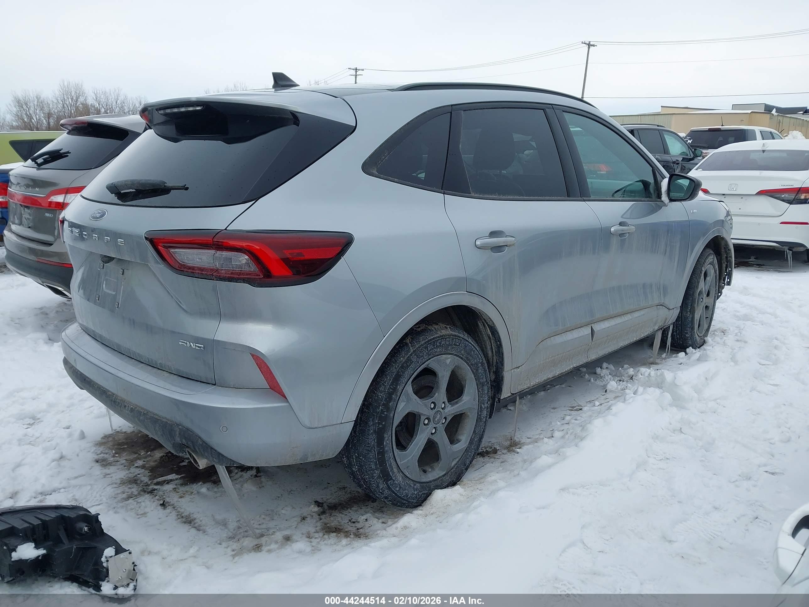 FORD ESCAPE image 4