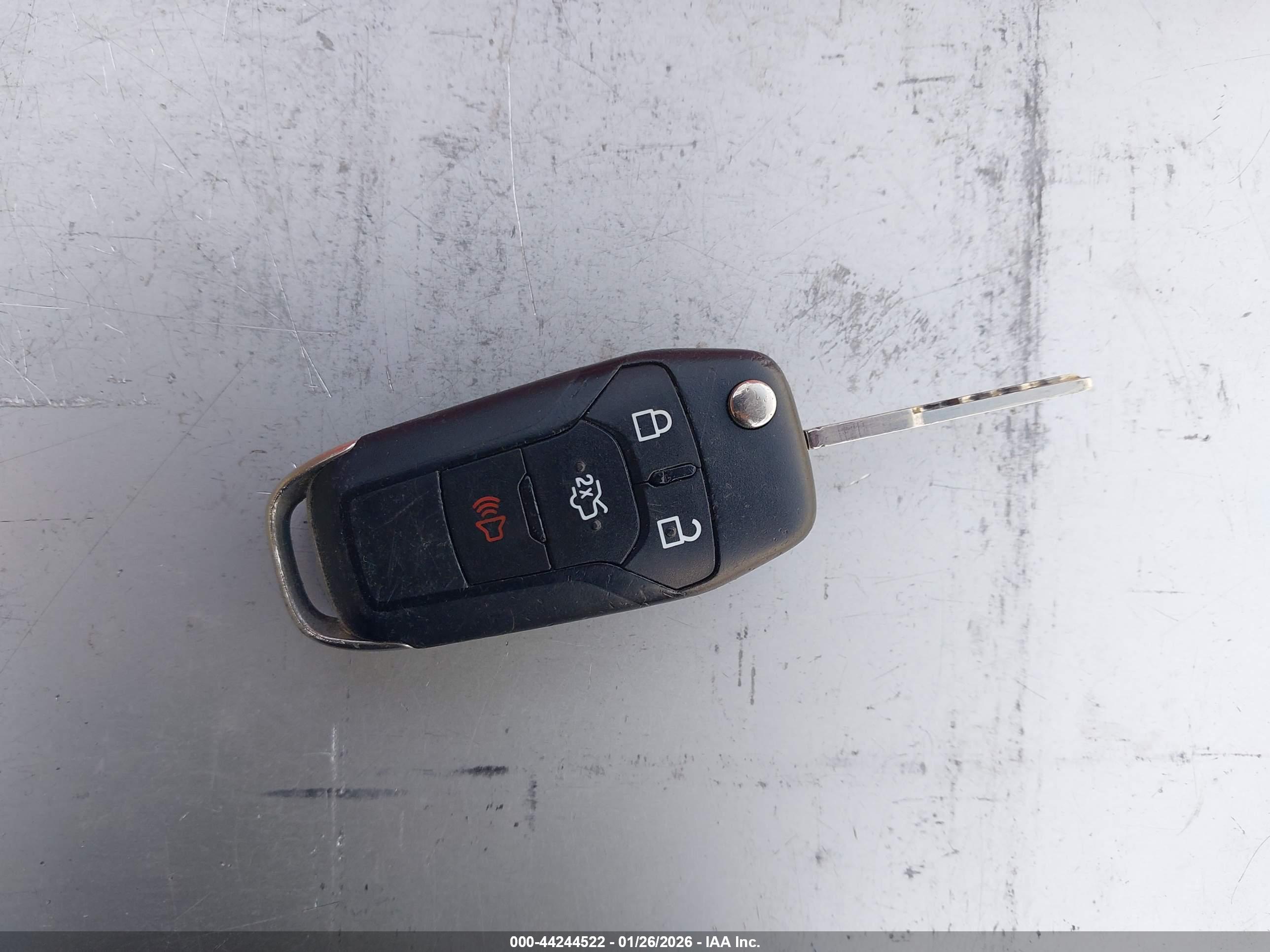 FORD FUSION image 11
