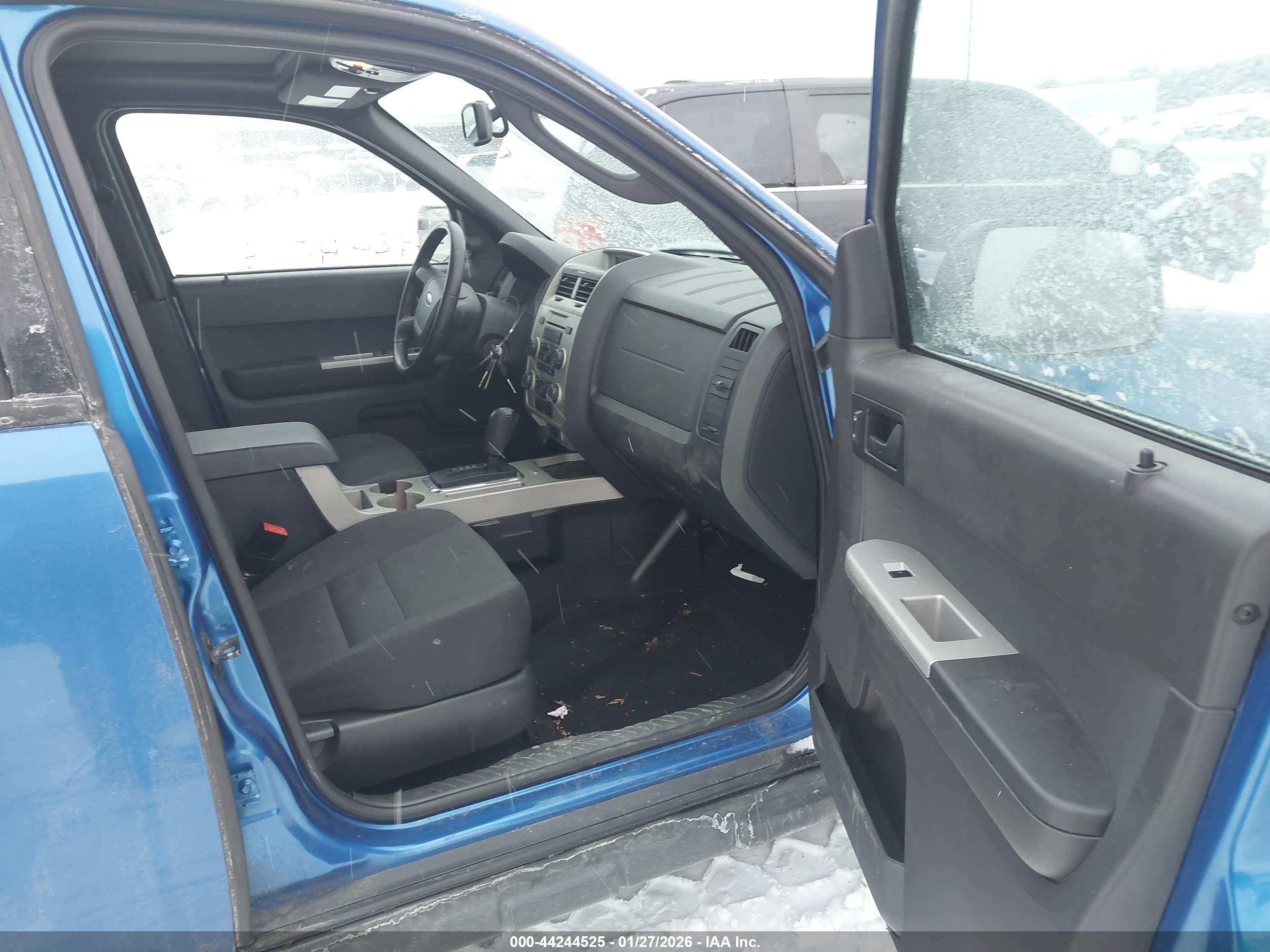 FORD ESCAPE image 5