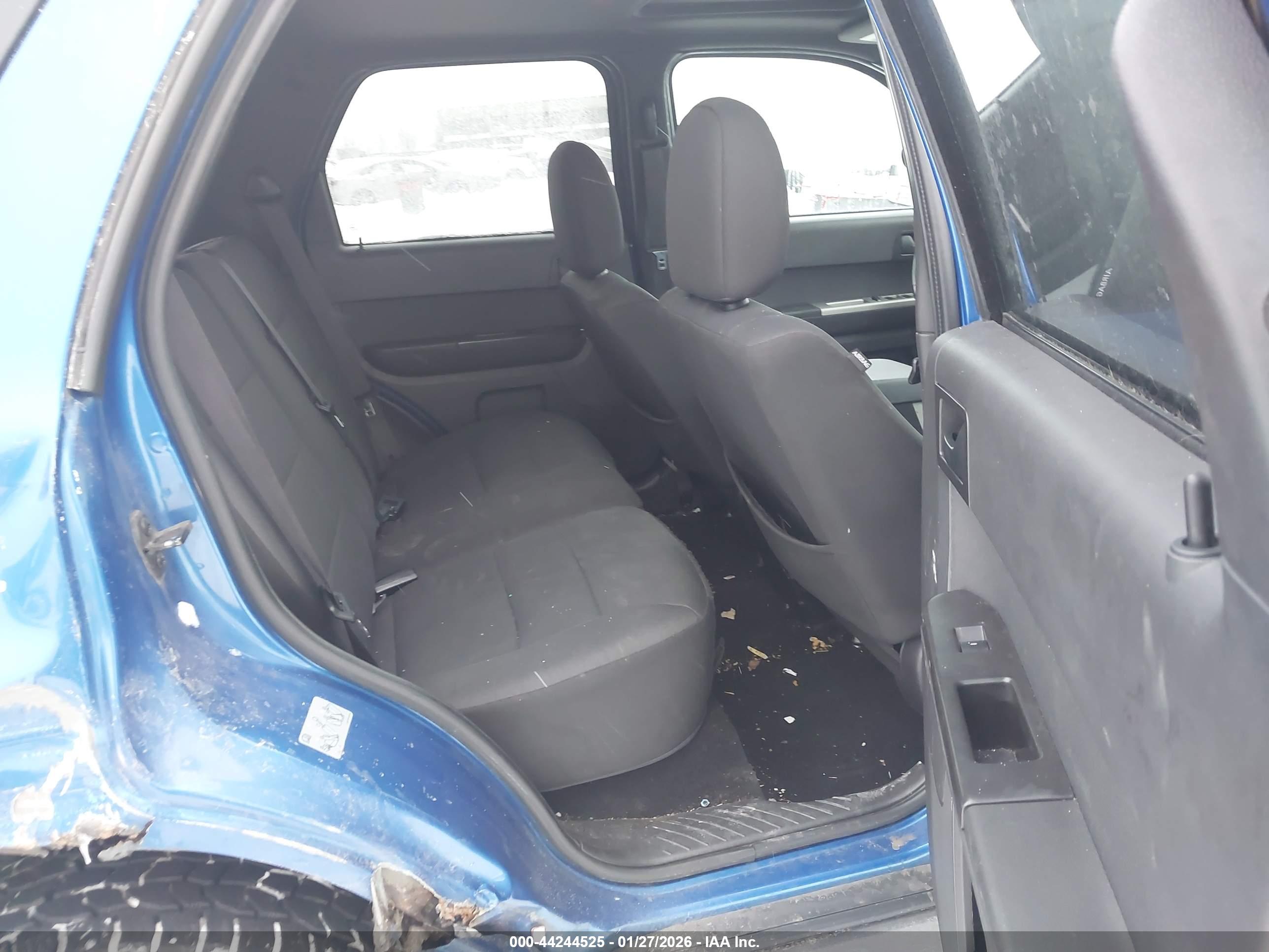 FORD ESCAPE image 8