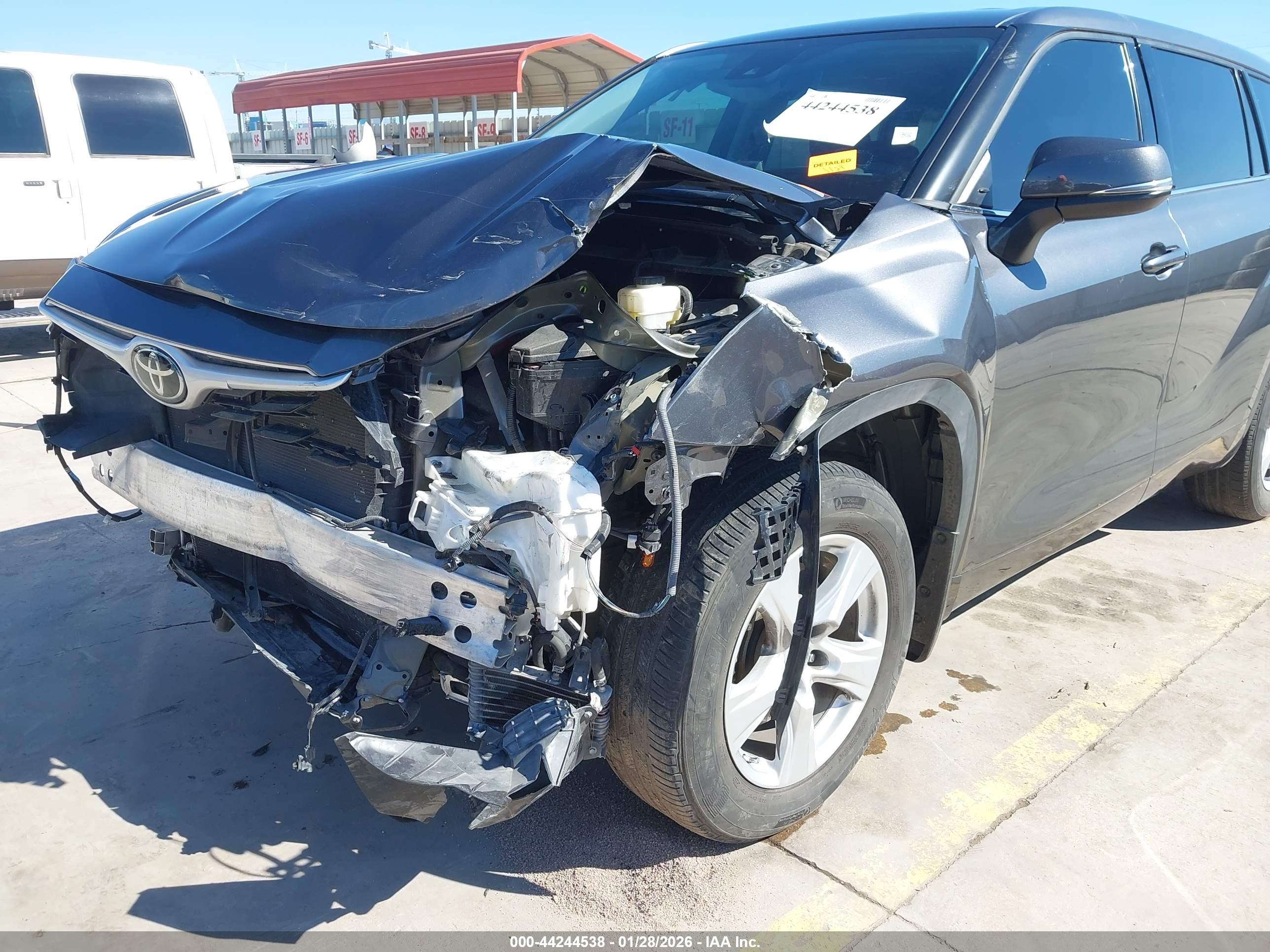 TOYOTA HIGHLANDER image 6