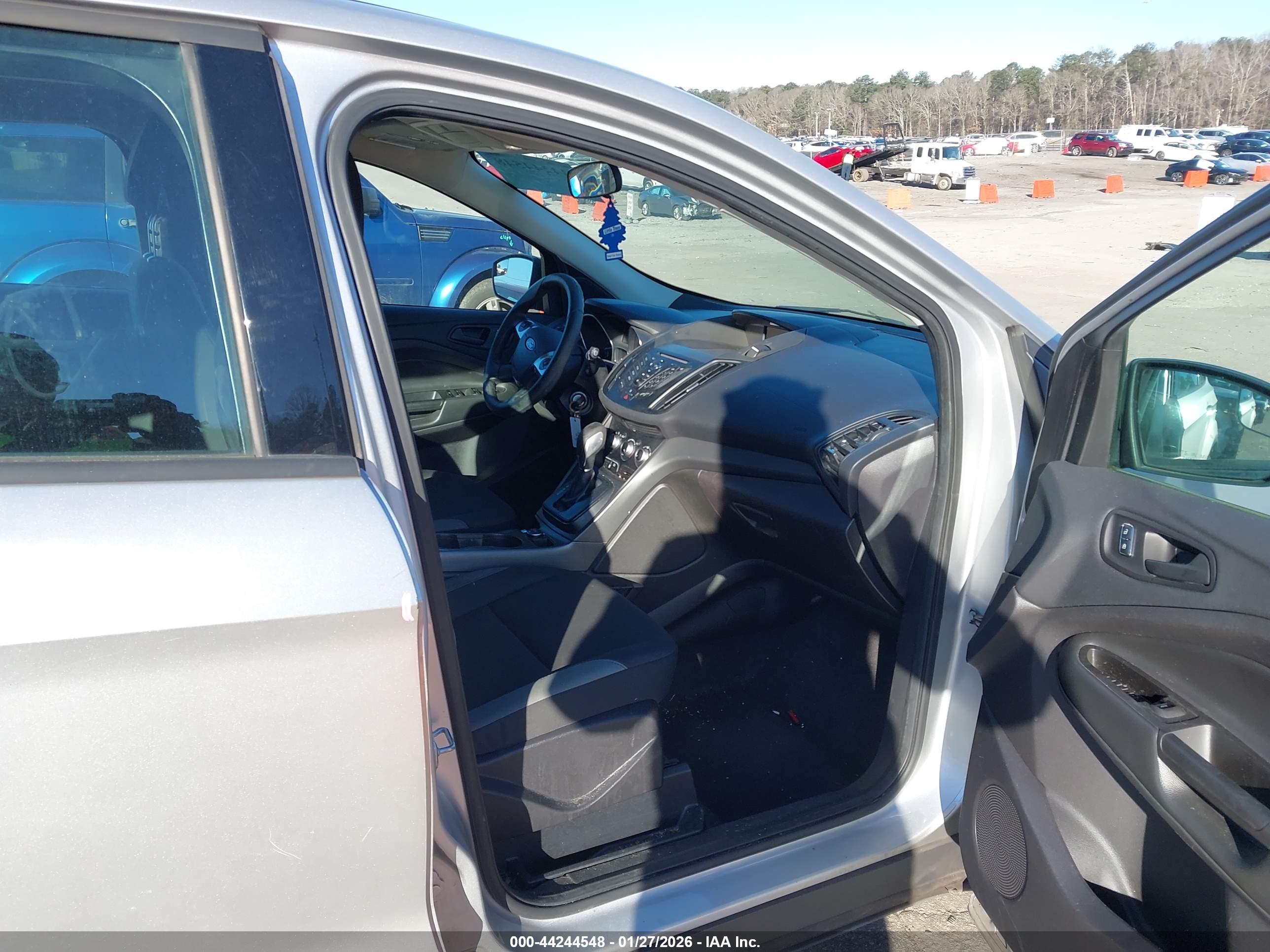 FORD ESCAPE image 5