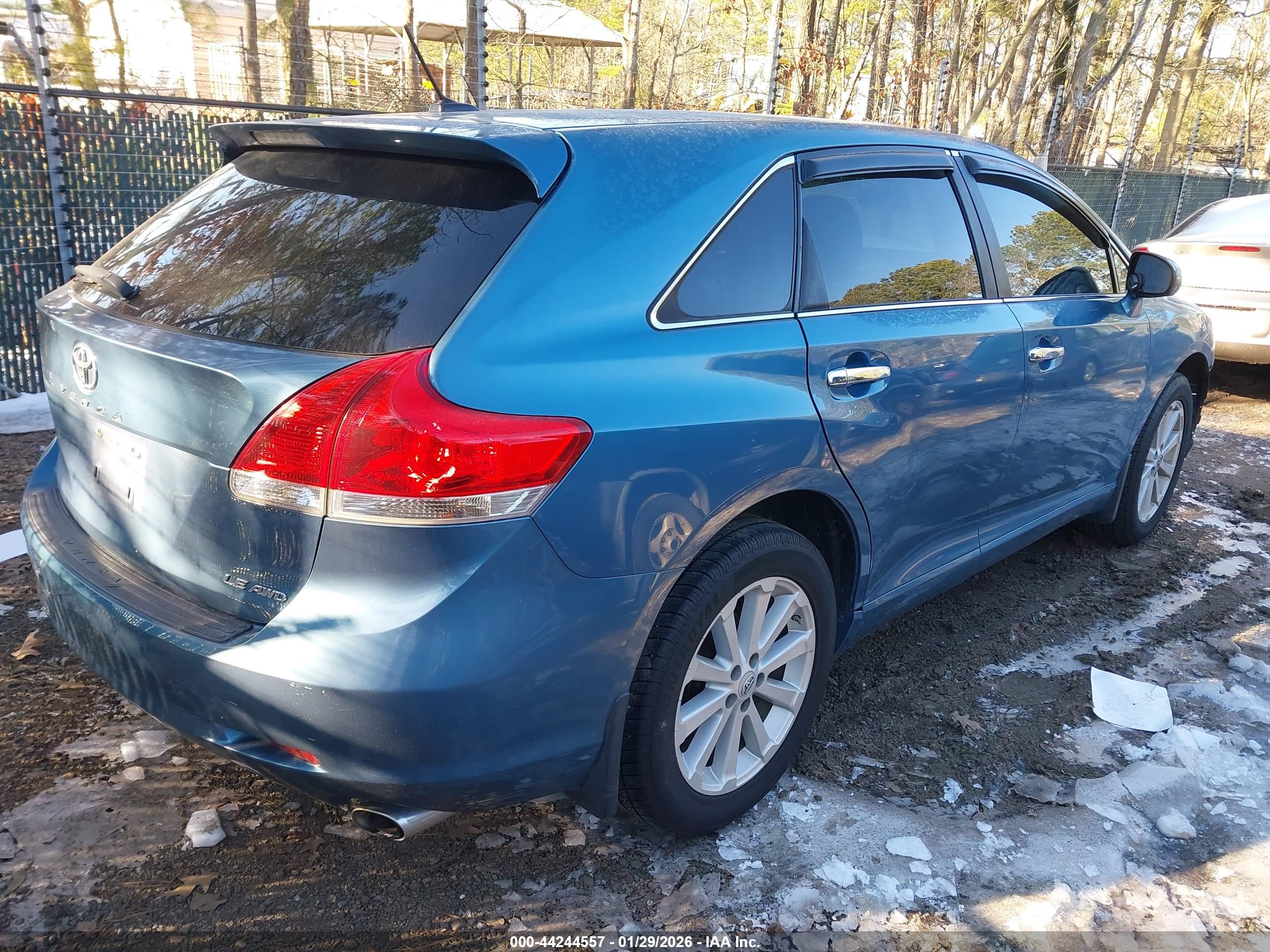 TOYOTA VENZA image 4