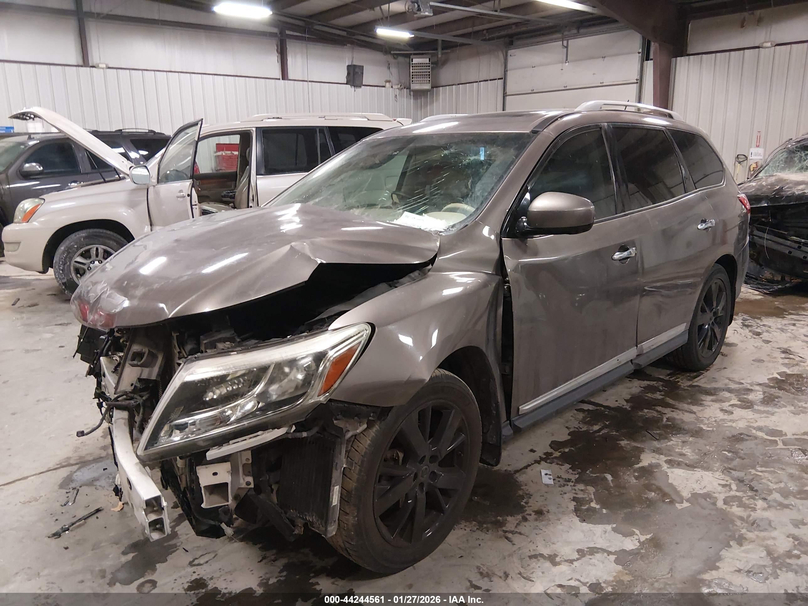 NISSAN PATHFINDER image 2