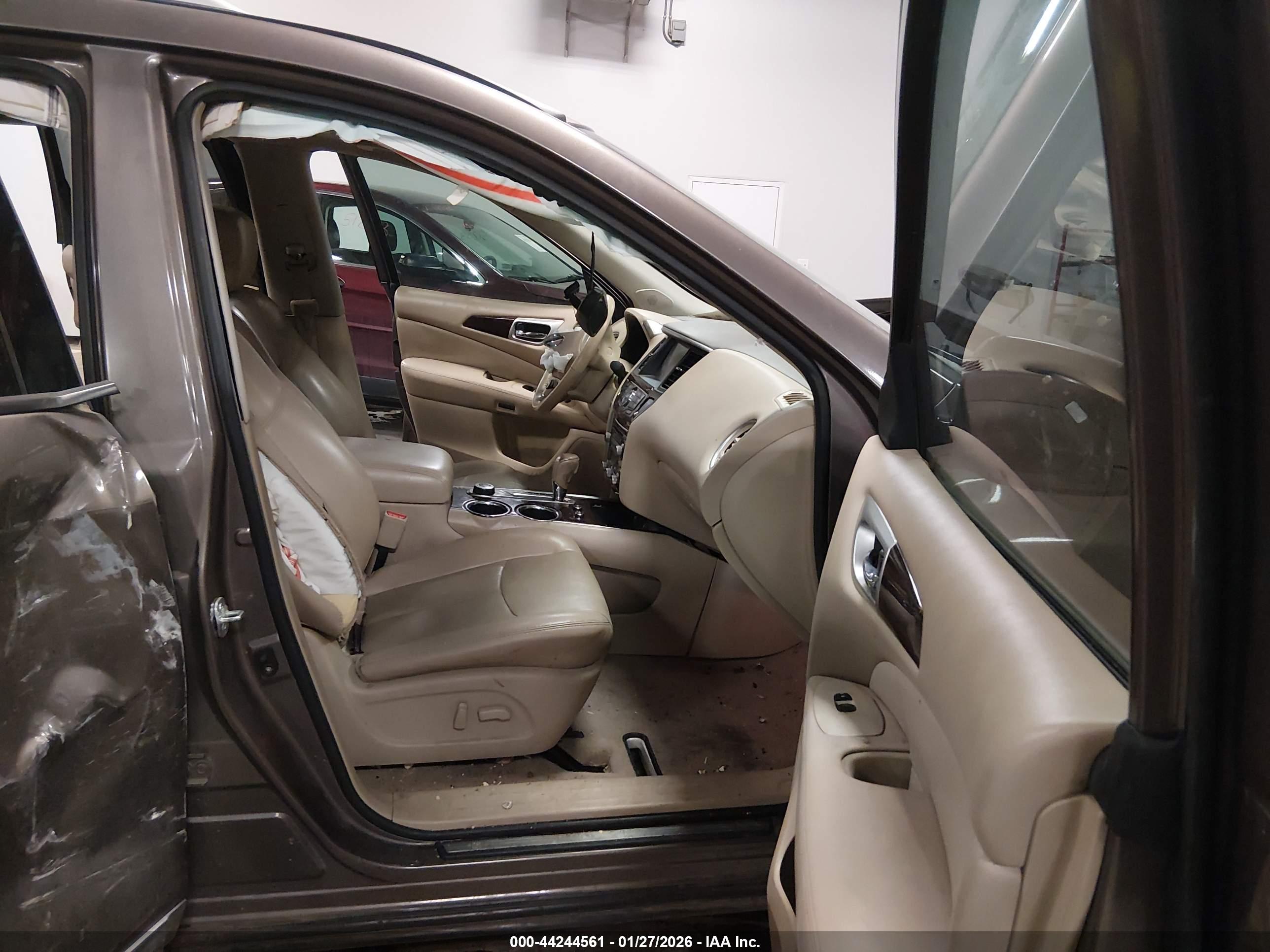 NISSAN PATHFINDER image 5