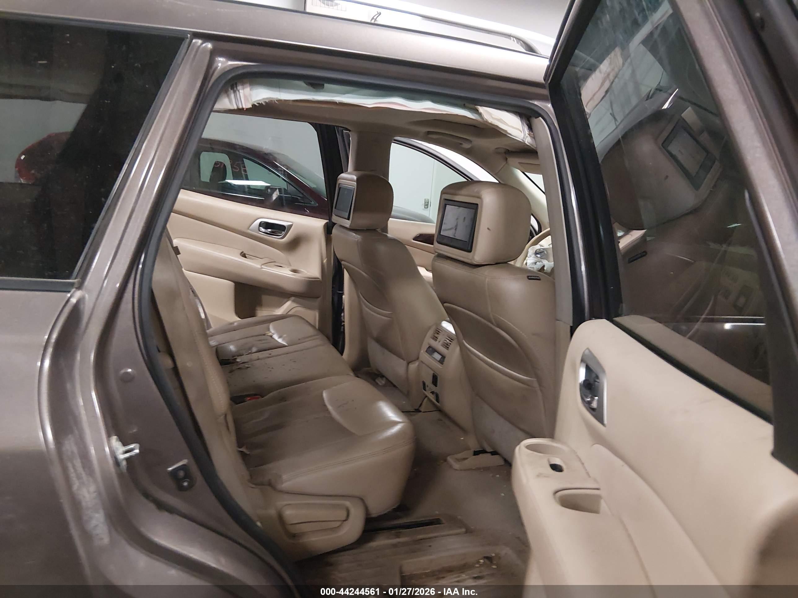 NISSAN PATHFINDER image 8