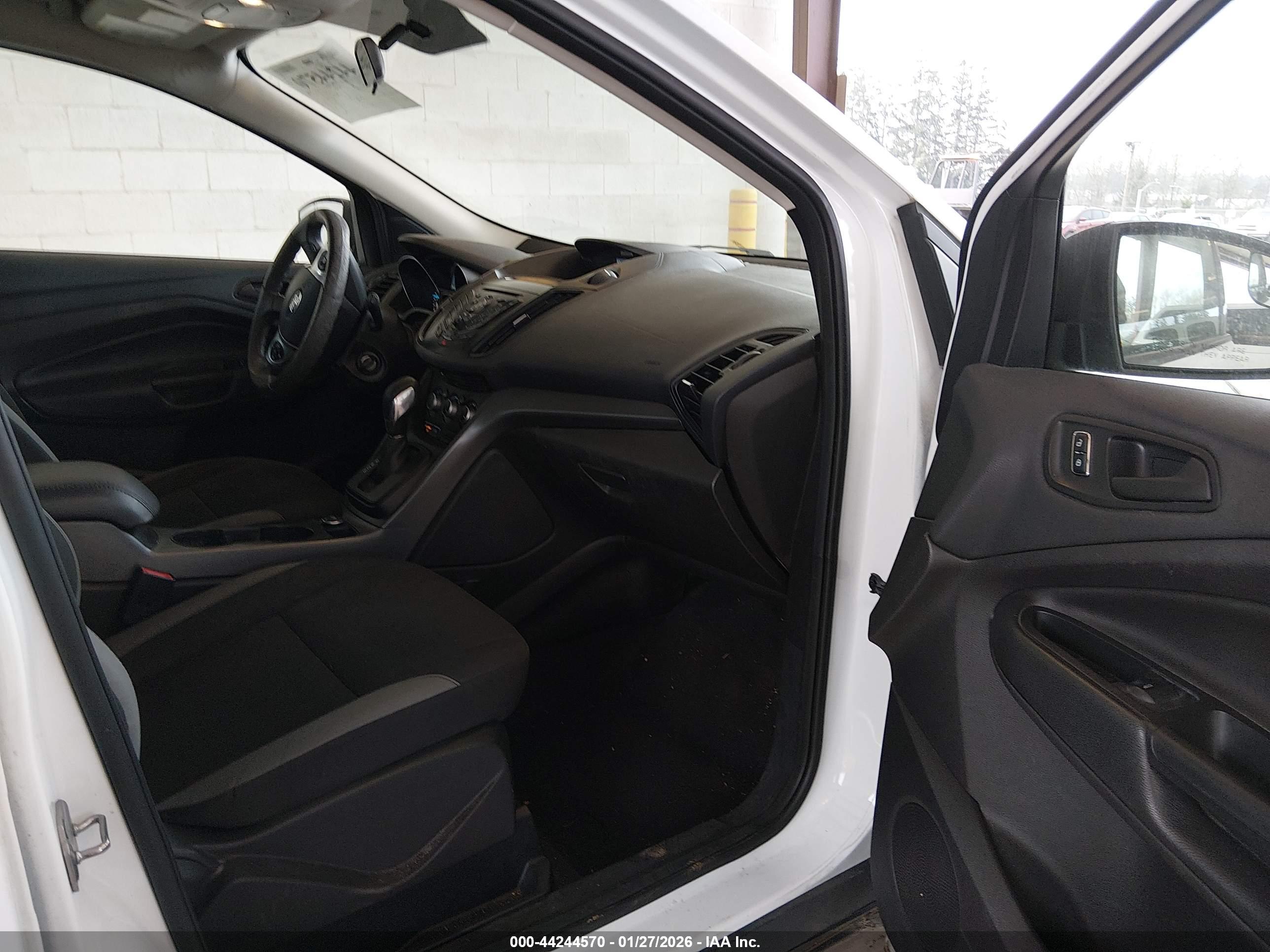 FORD ESCAPE image 5