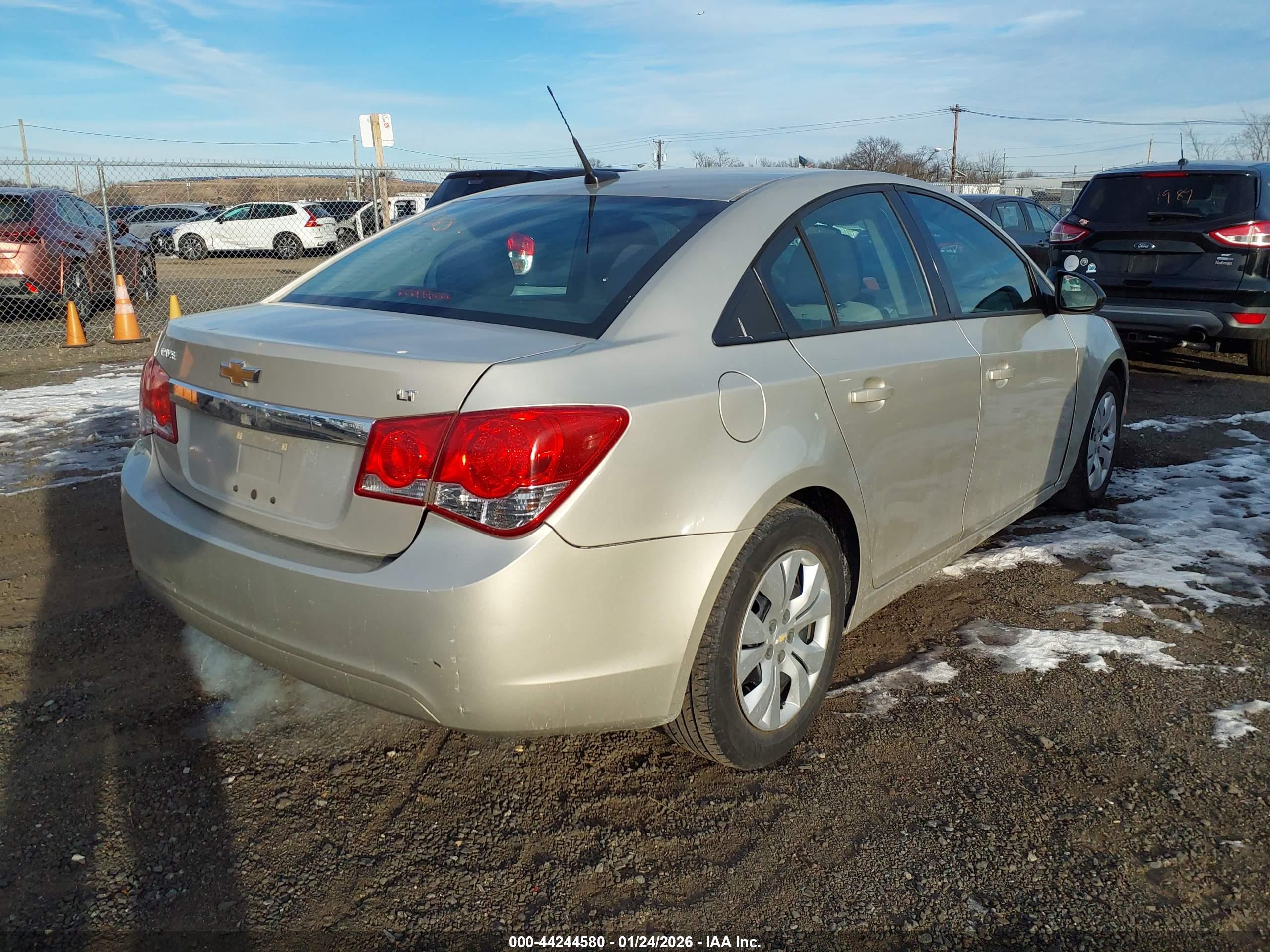 CHEVROLET CRUZE image 4