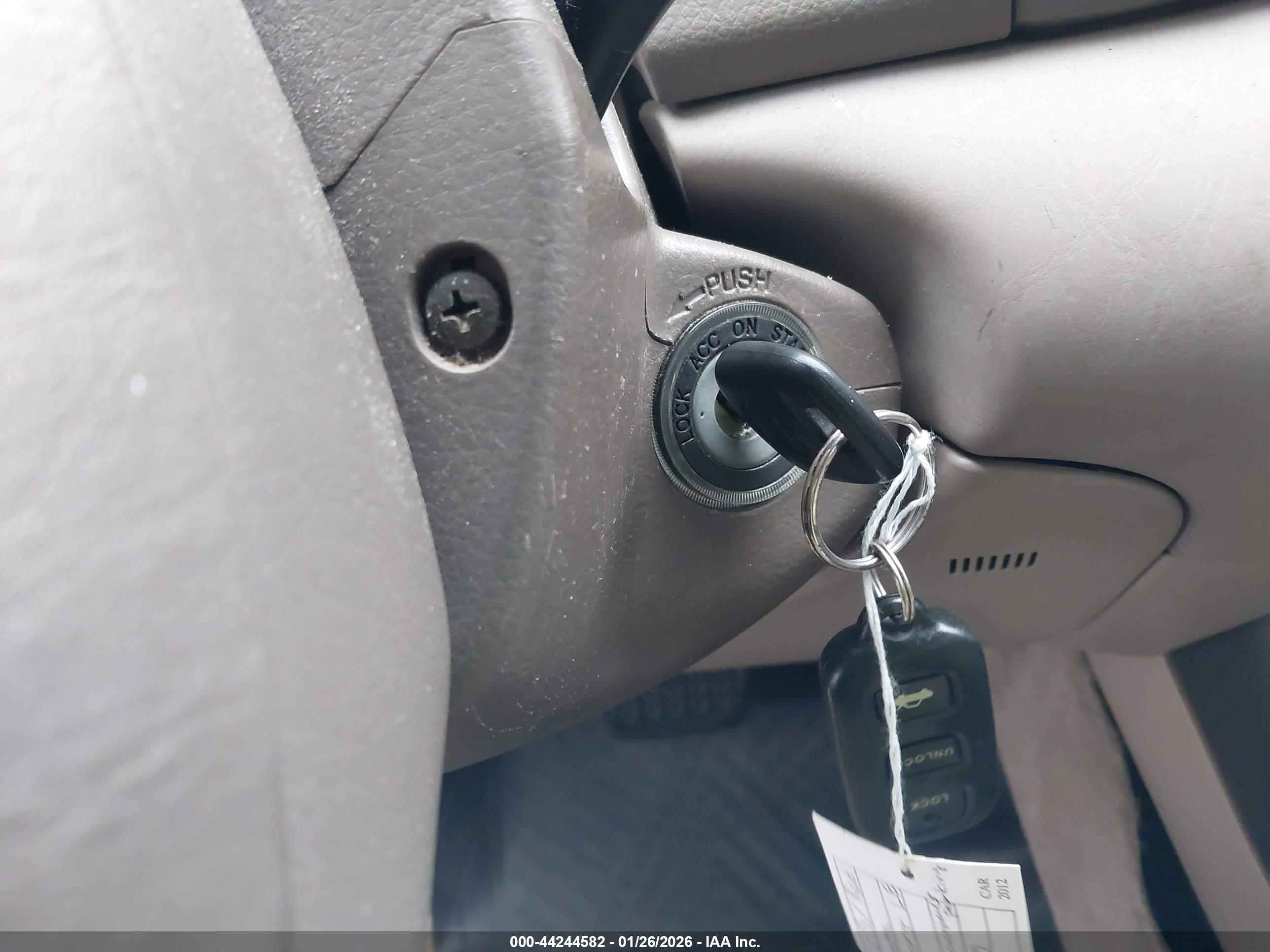 TOYOTA CAMRY image 11