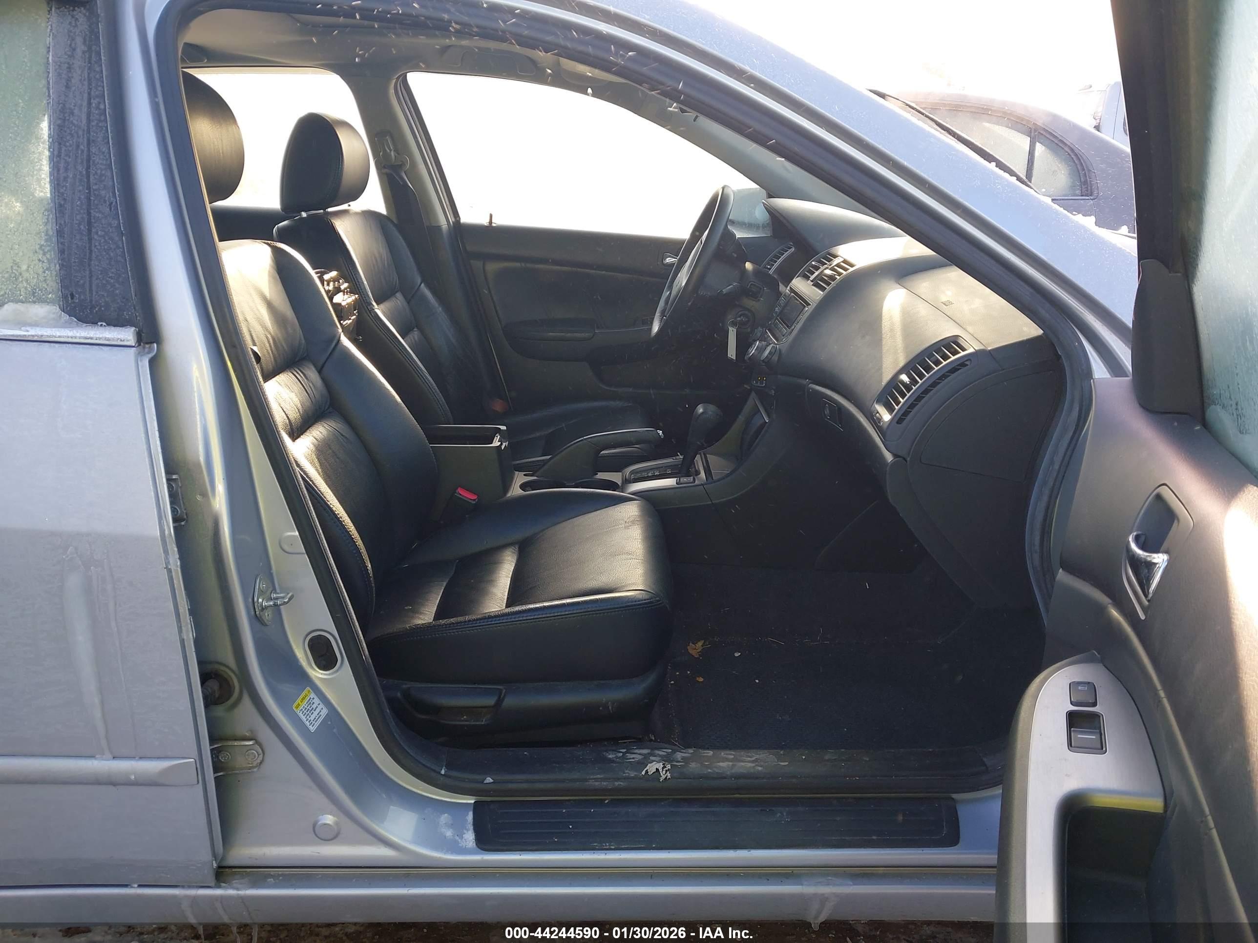 HONDA ACCORD image 5