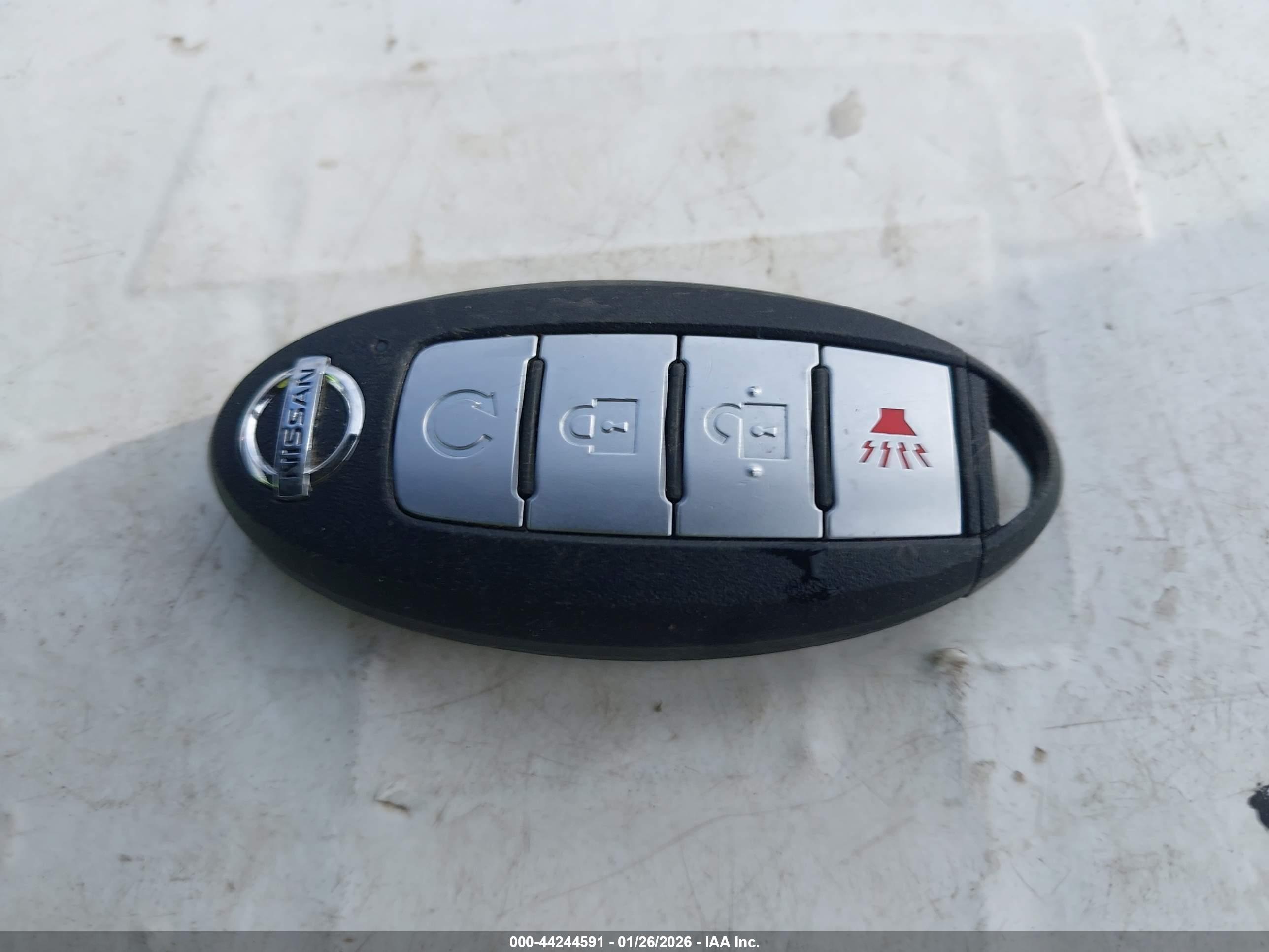 NISSAN ROGUE image 11