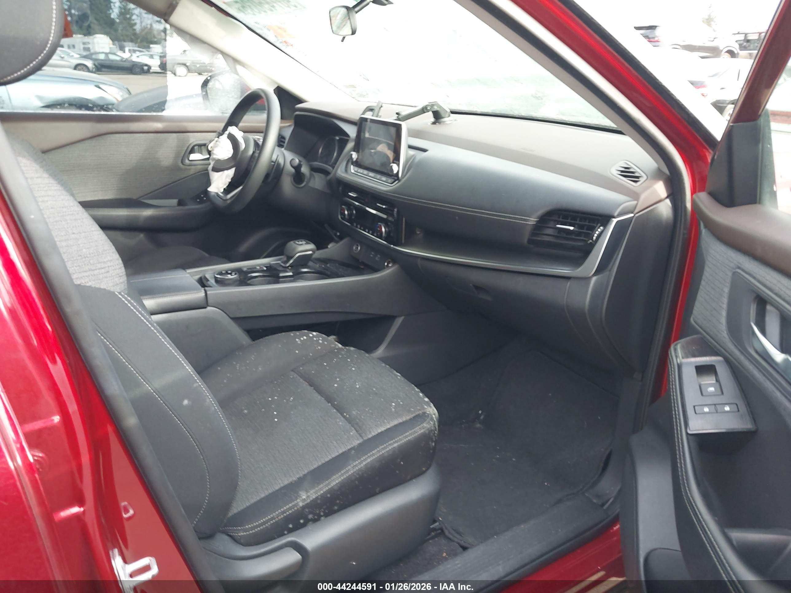 NISSAN ROGUE image 5