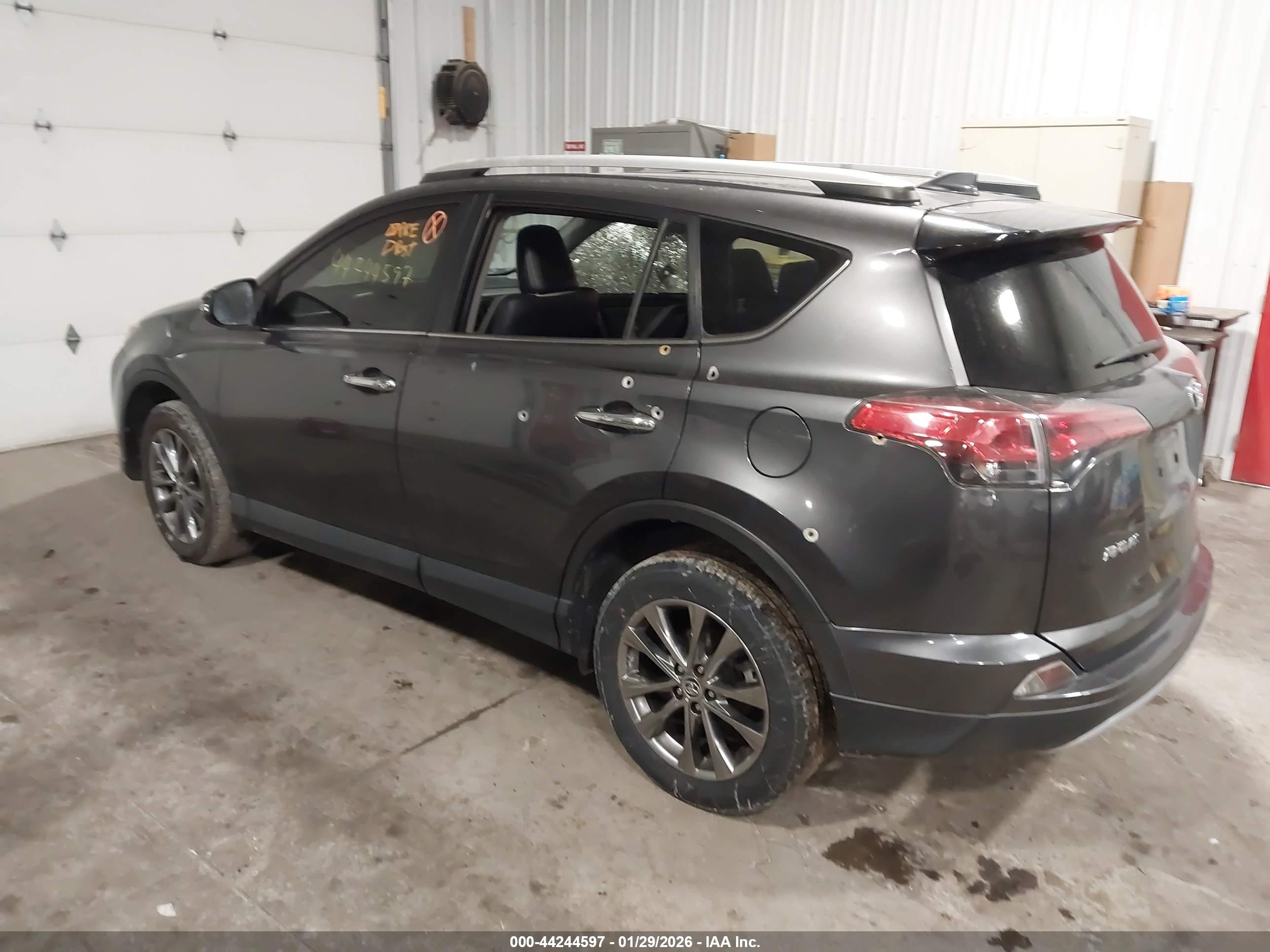 TOYOTA RAV4 image 3
