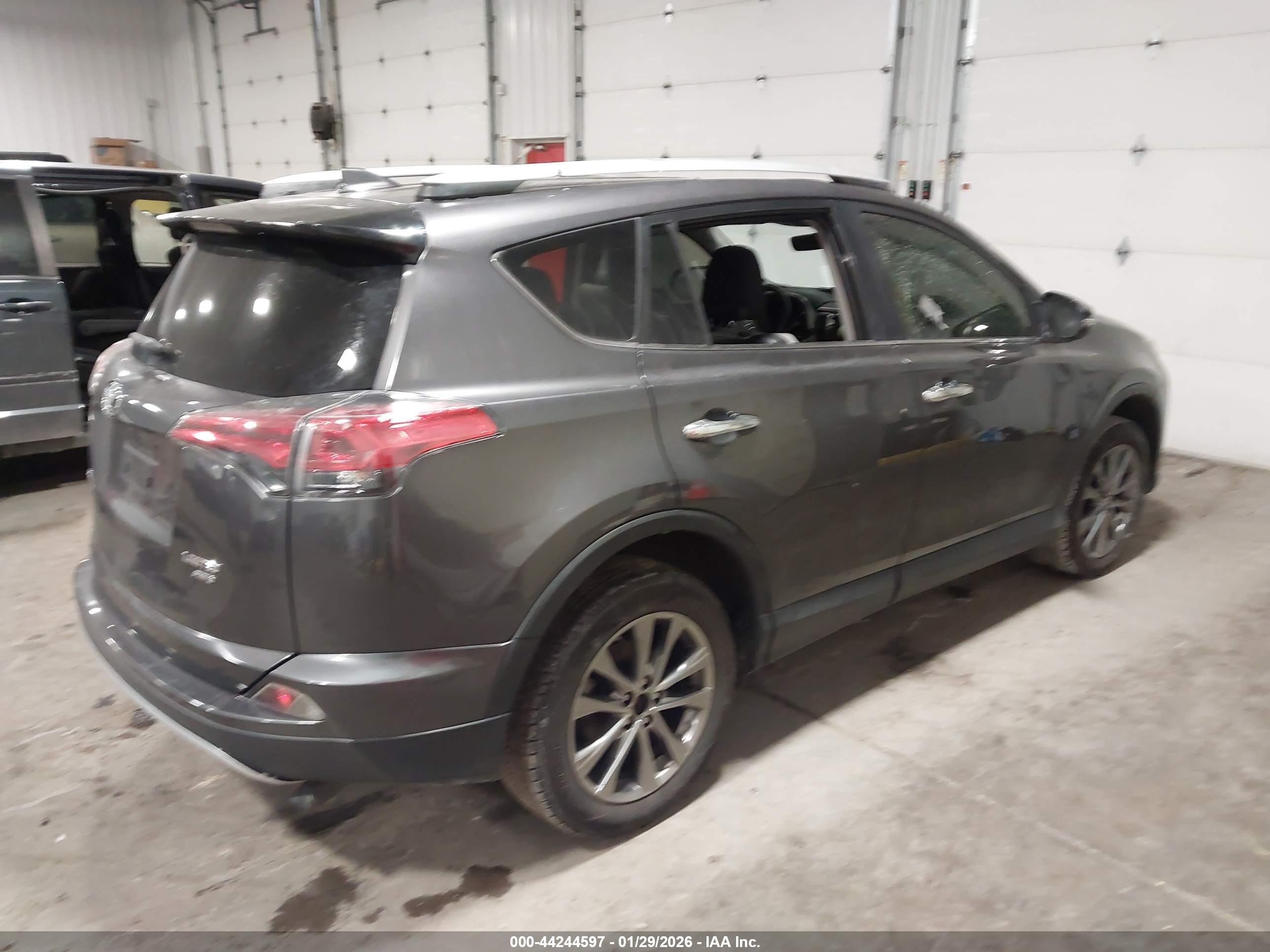 TOYOTA RAV4 image 4