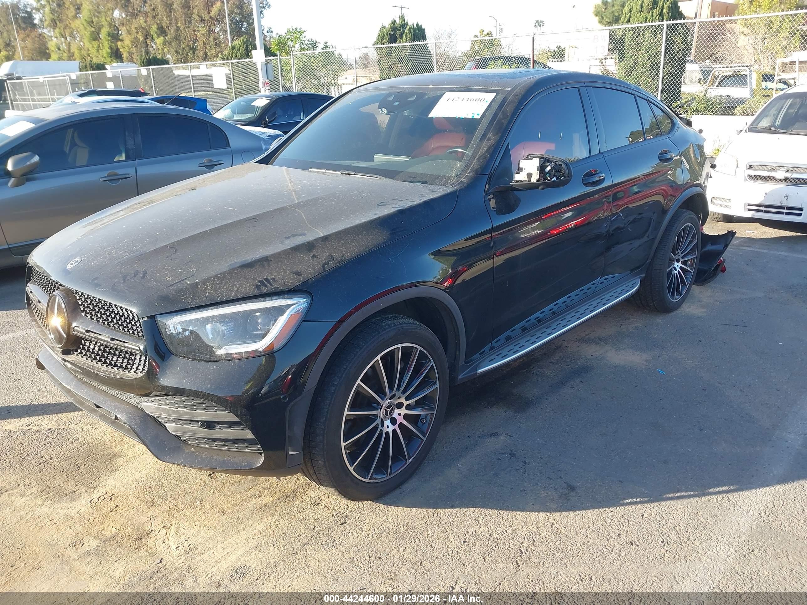 MERCEDES-BENZ GLC image 2