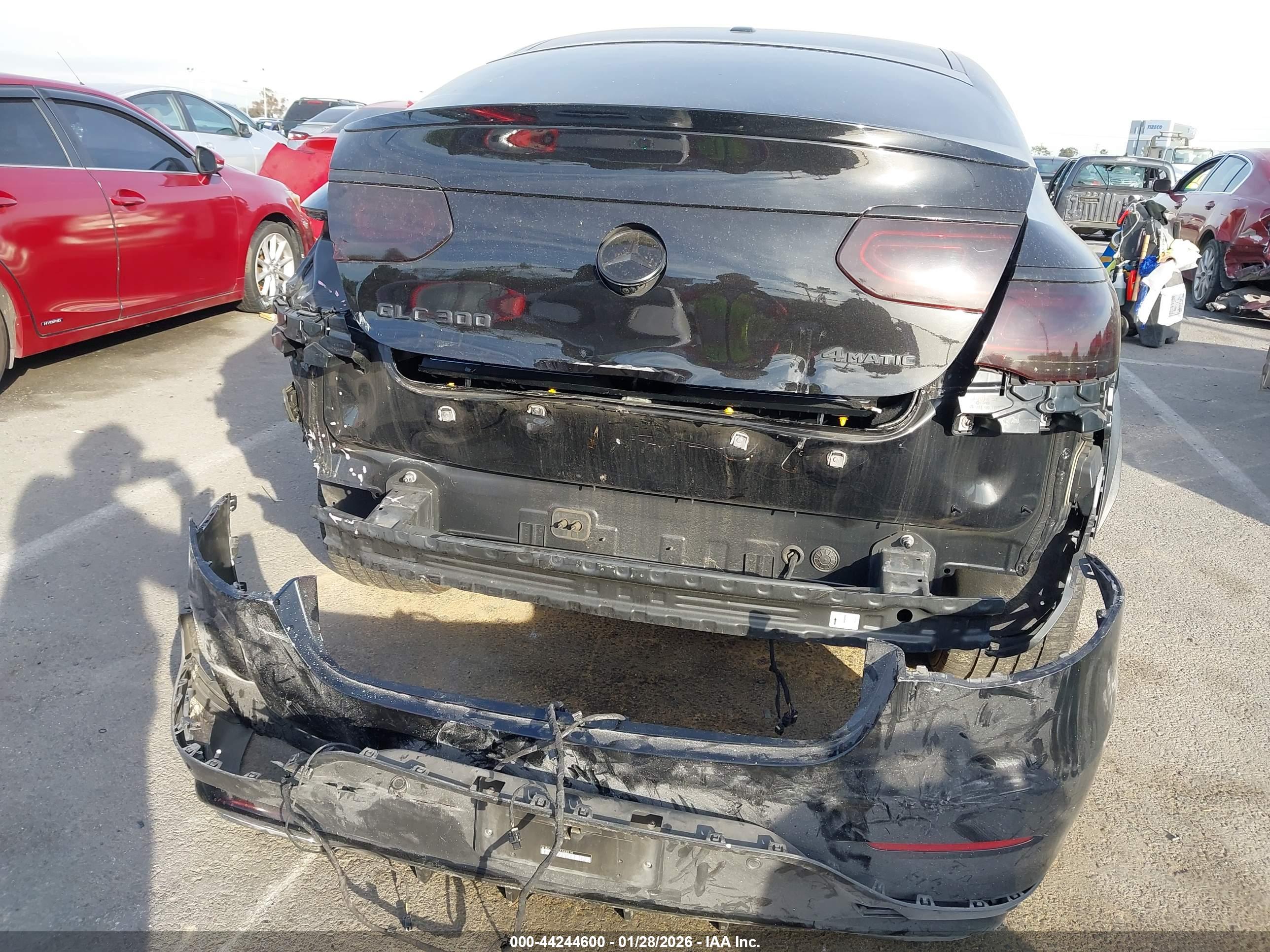 MERCEDES-BENZ GLC image 6