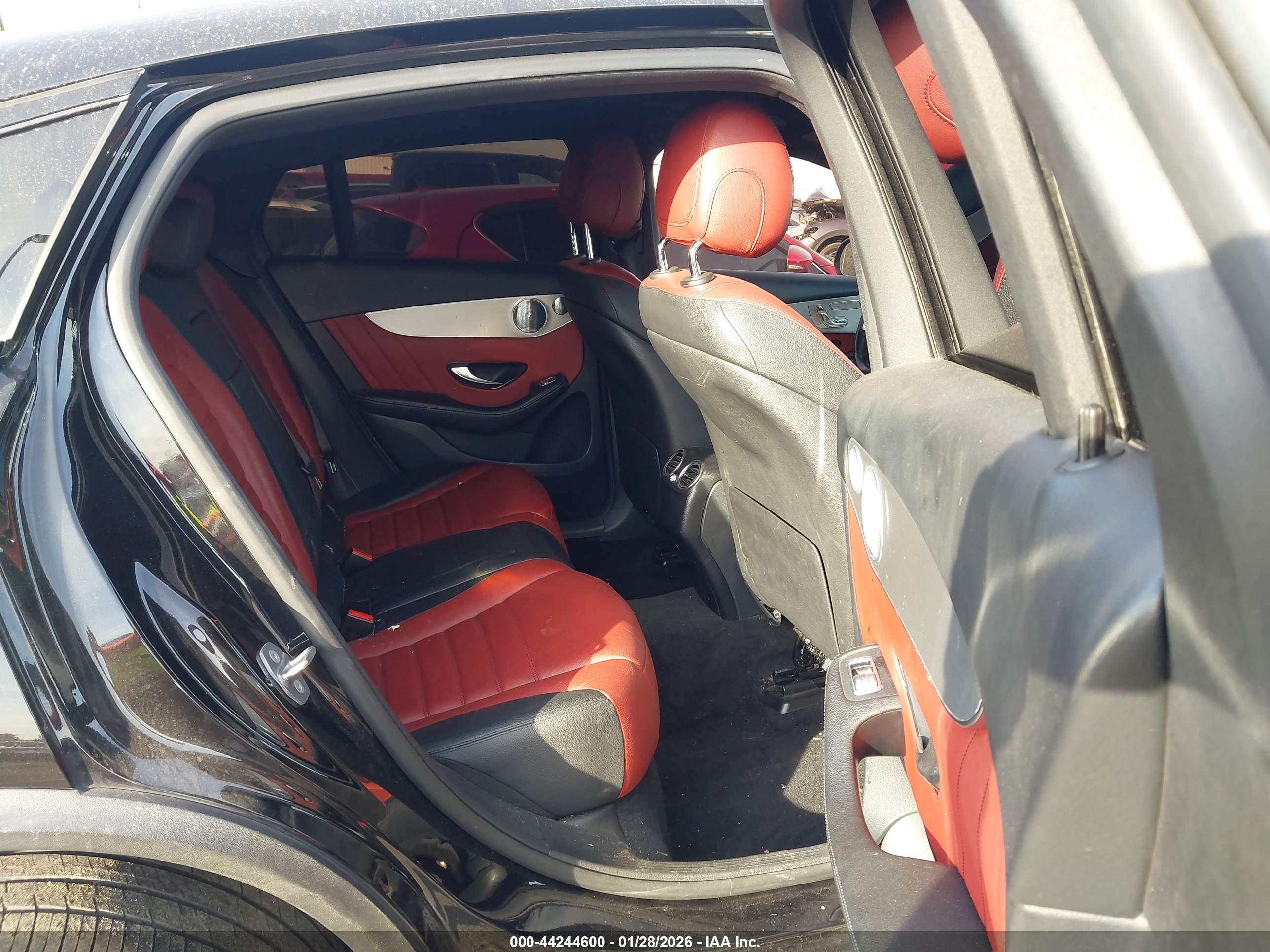 MERCEDES-BENZ GLC image 8
