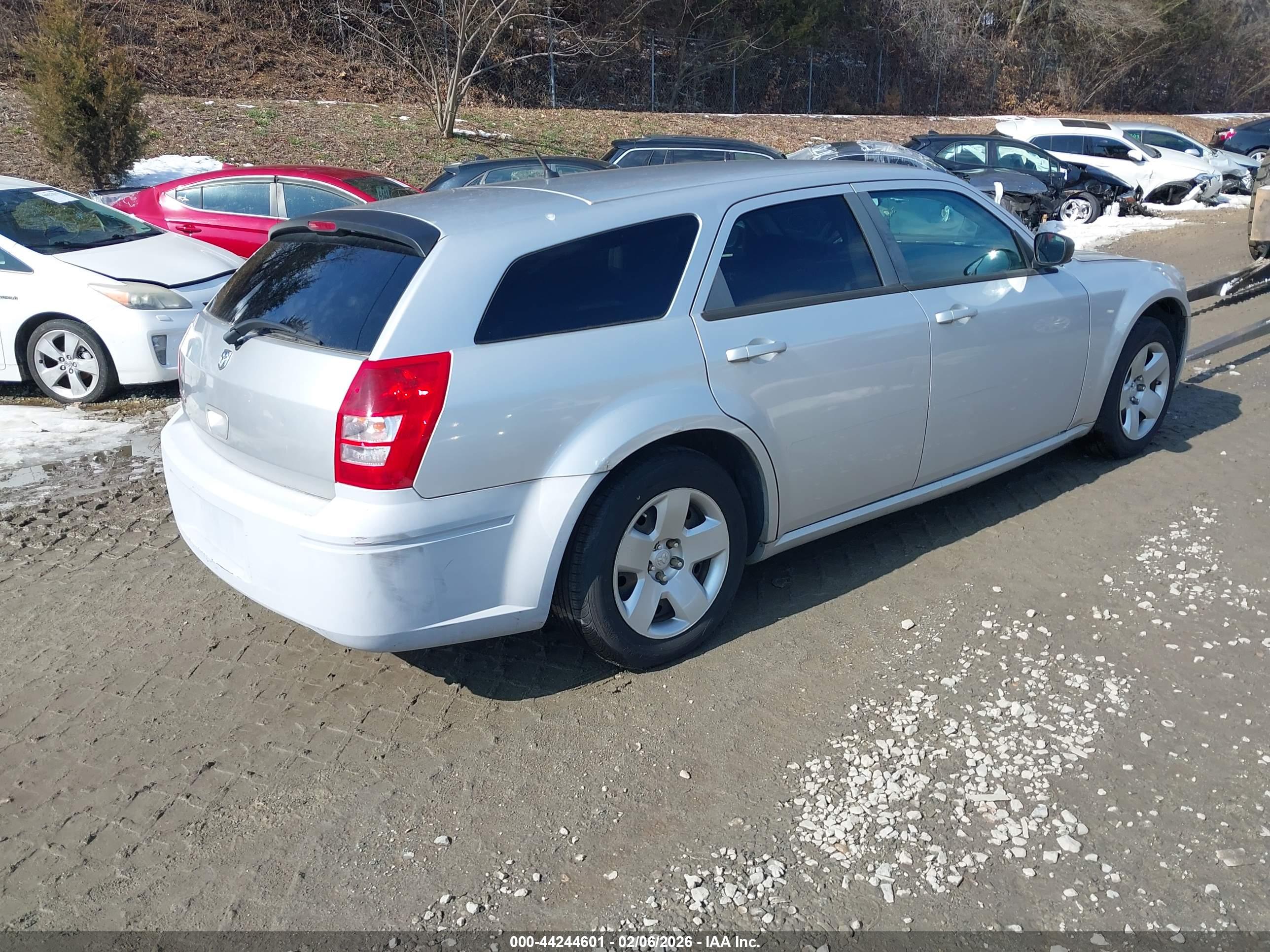 DODGE MAGNUM image 4