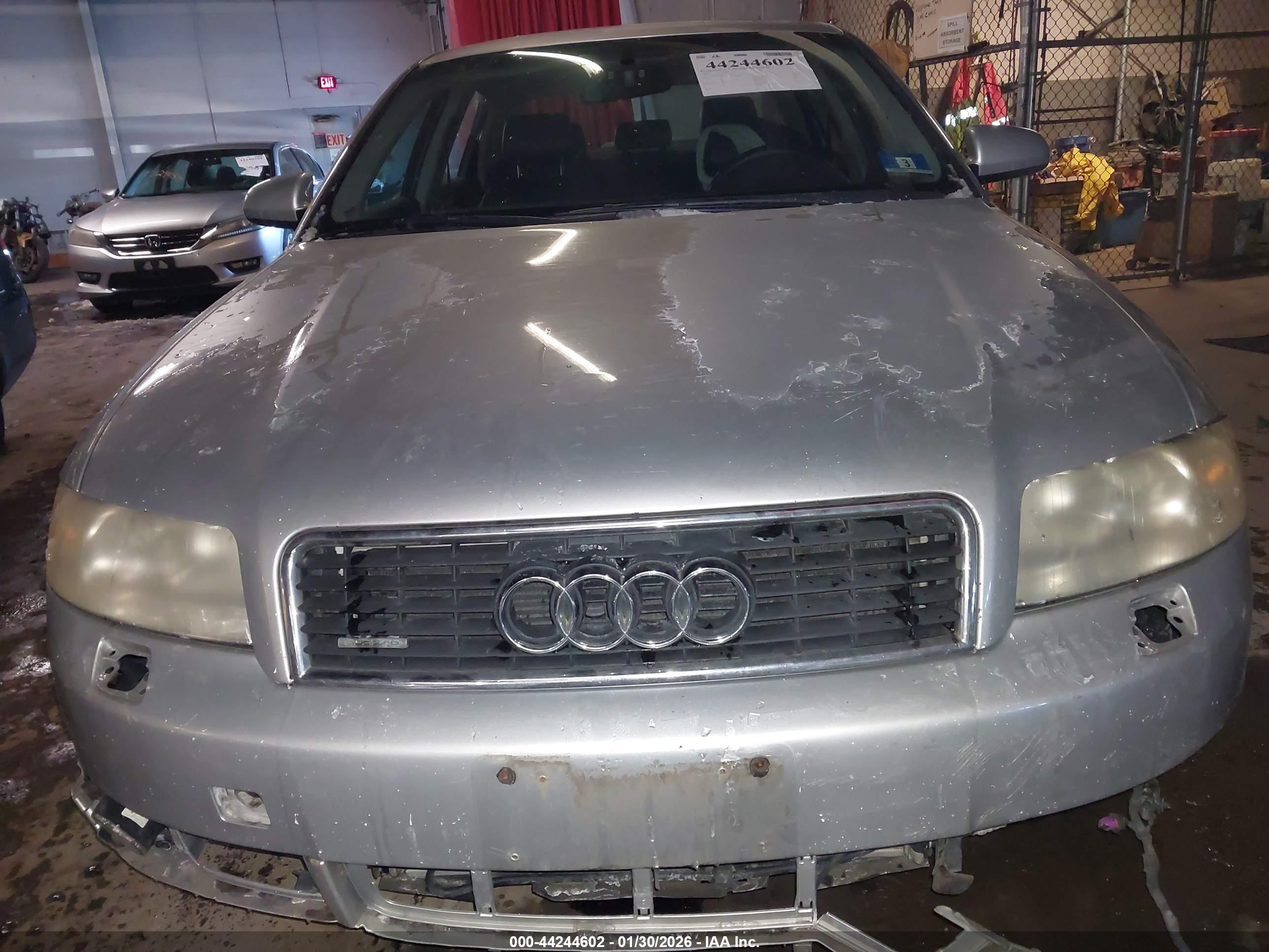 AUDI A4 image 6