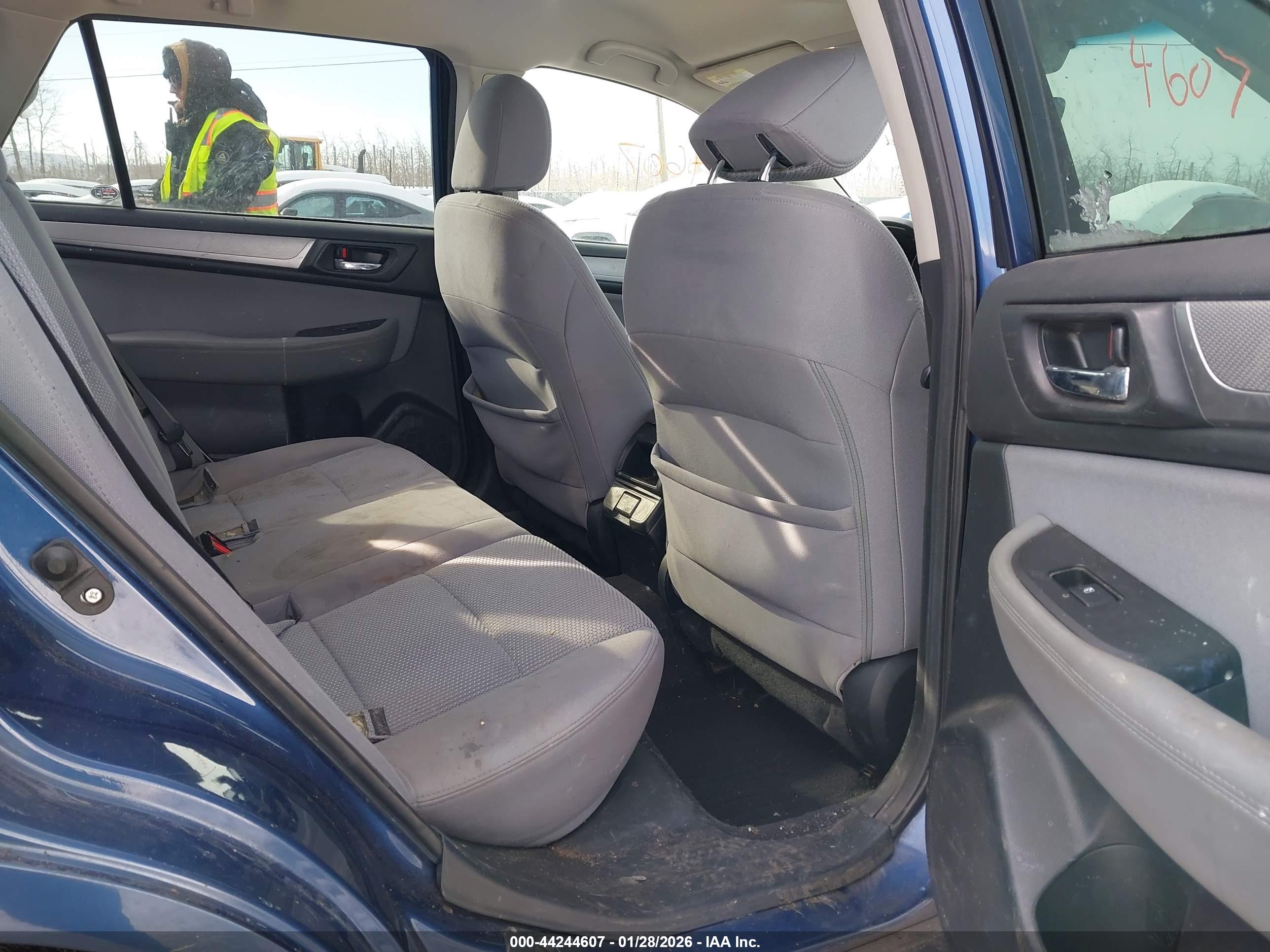SUBARU OUTBACK image 8