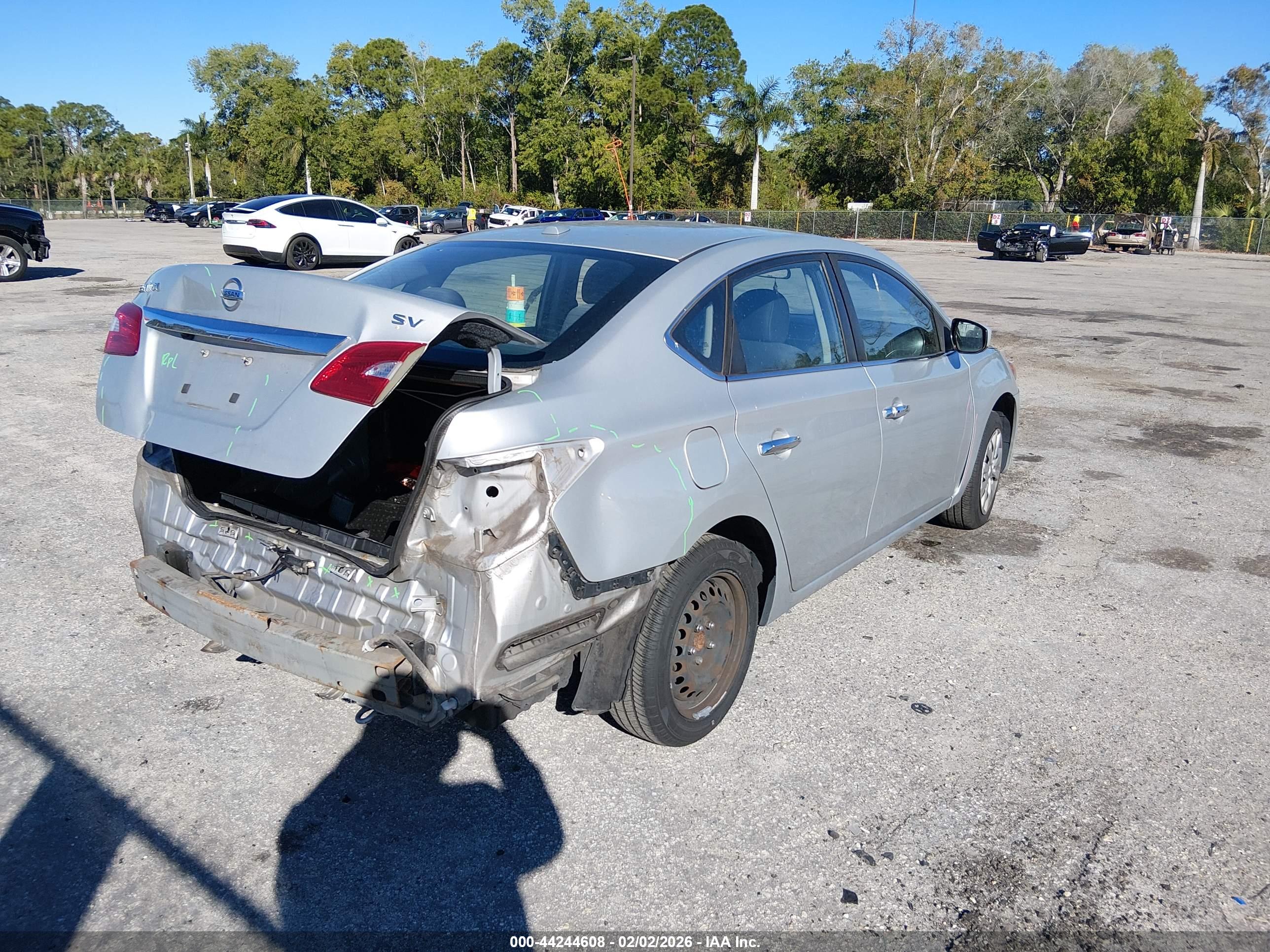 NISSAN SENTRA image 4