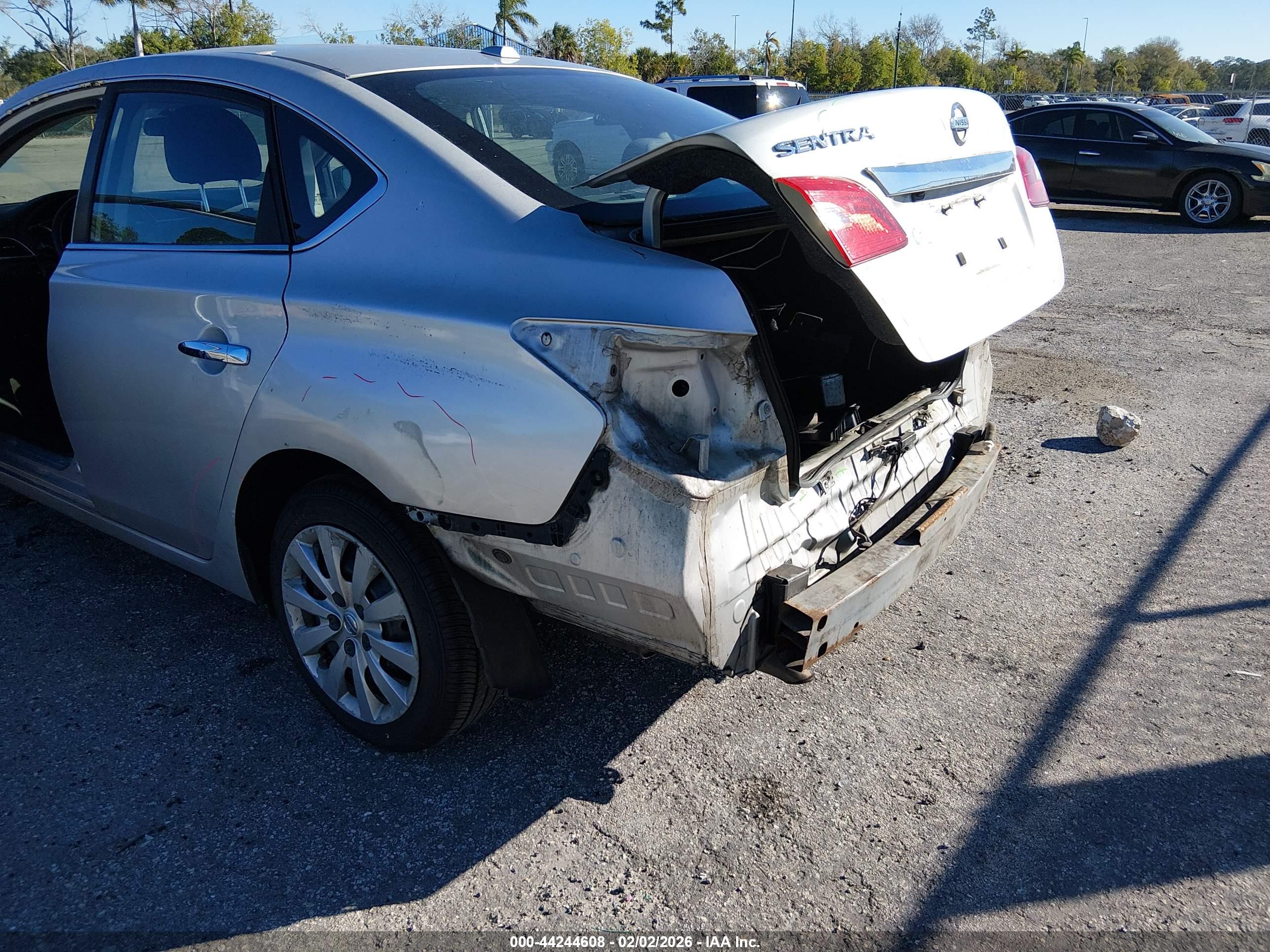 NISSAN SENTRA image 6
