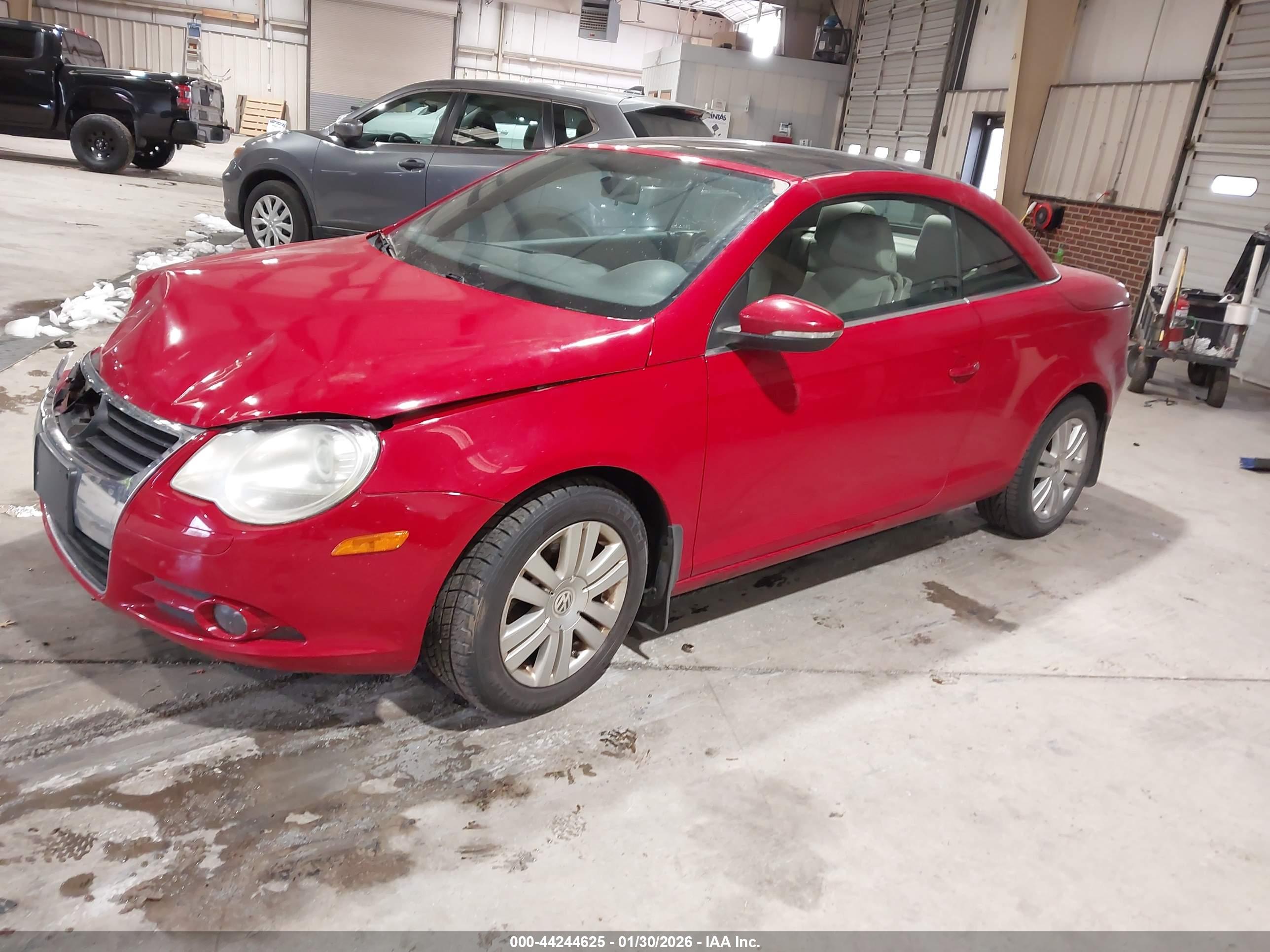 VOLKSWAGEN EOS image 2