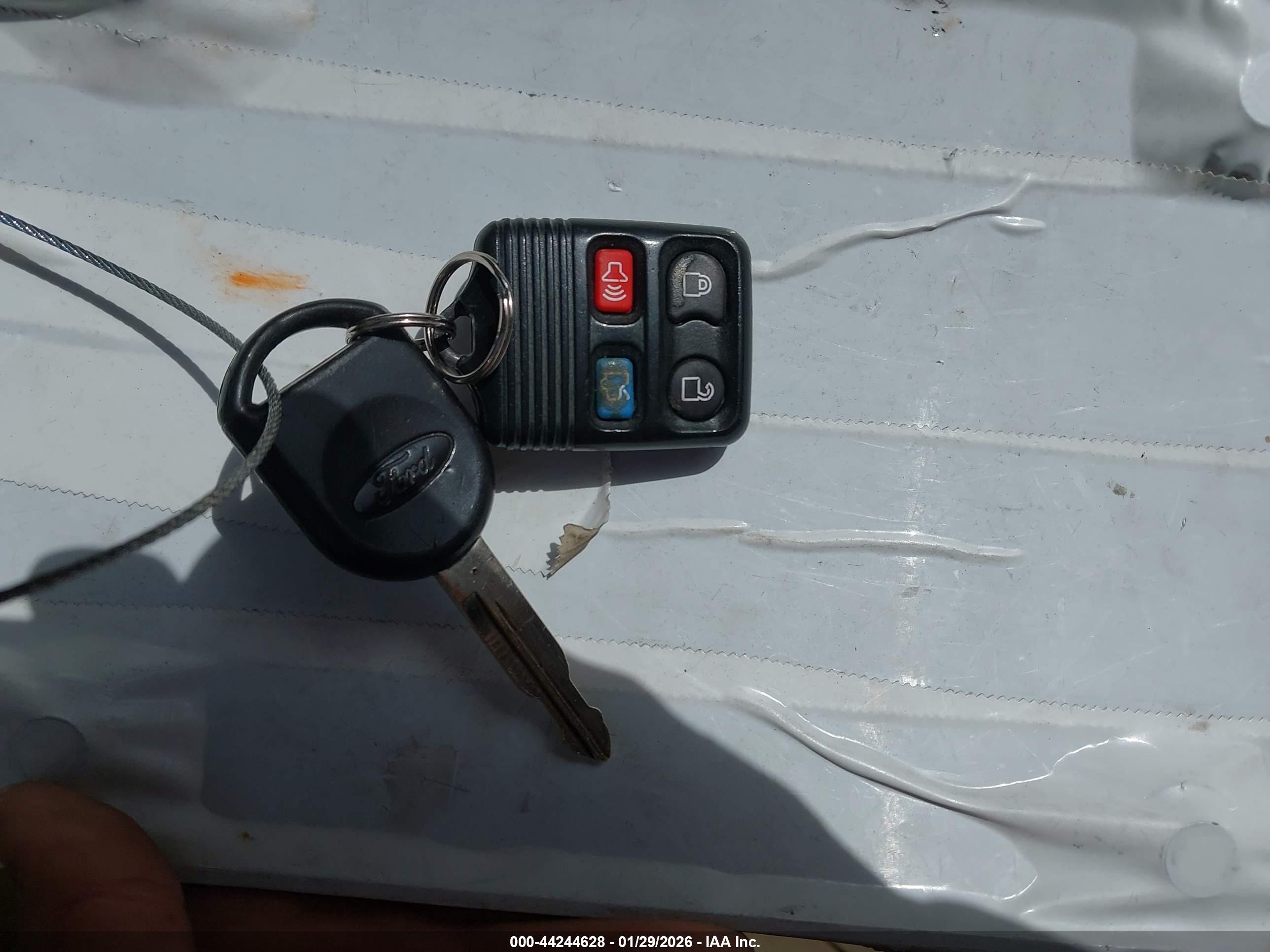 FORD EXPLORER image 11