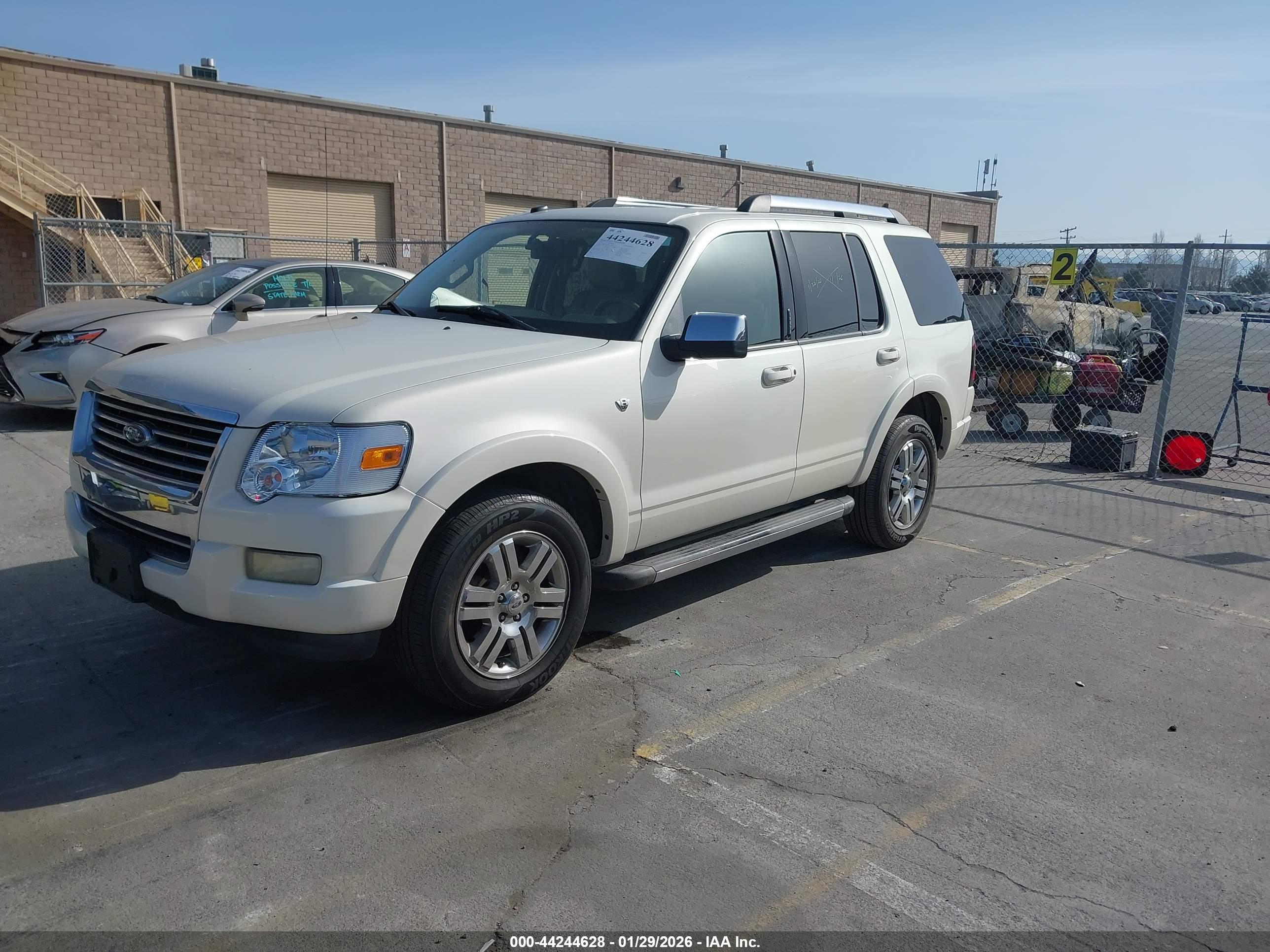 FORD EXPLORER image 2