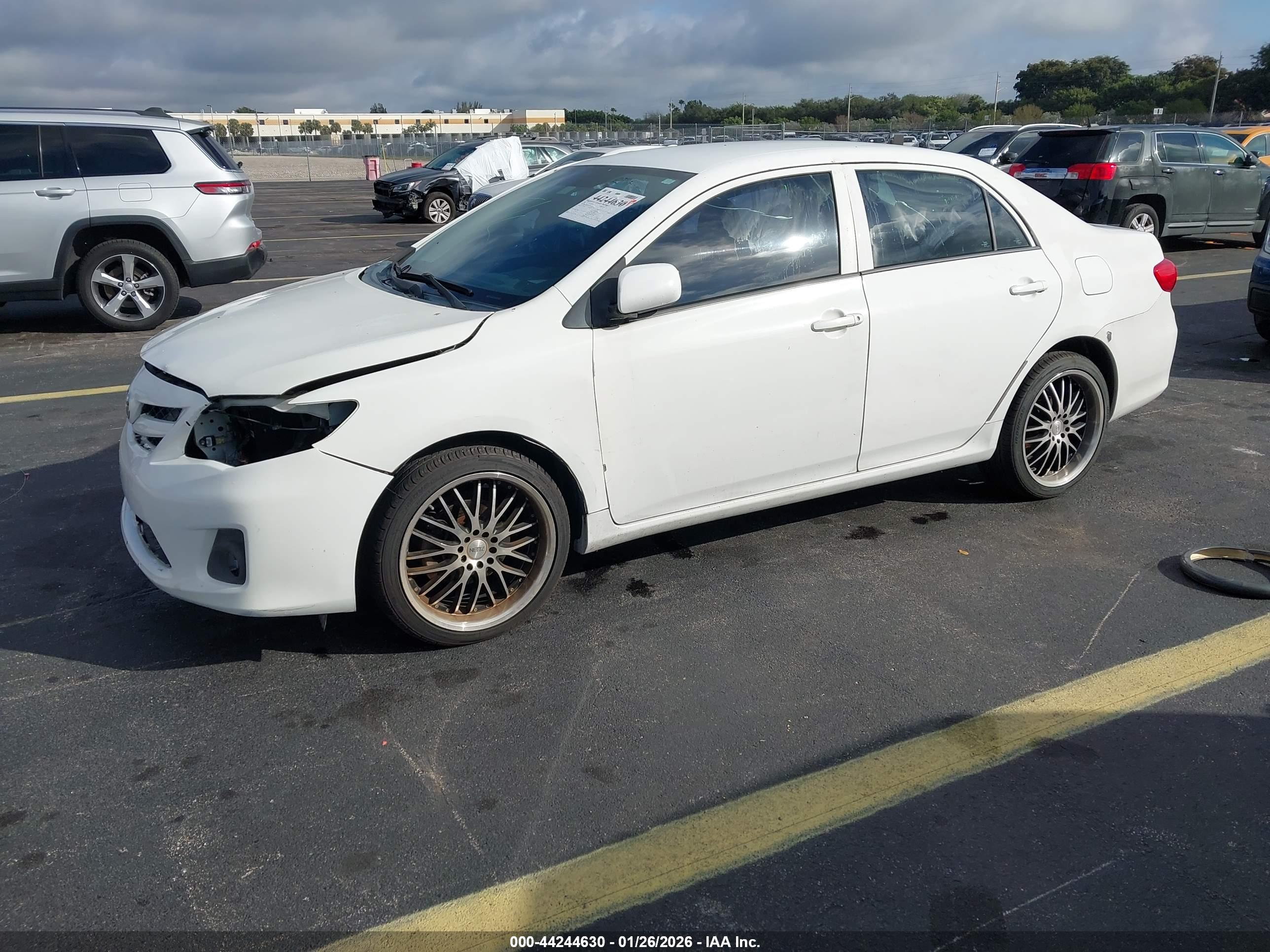 TOYOTA COROLLA image 2
