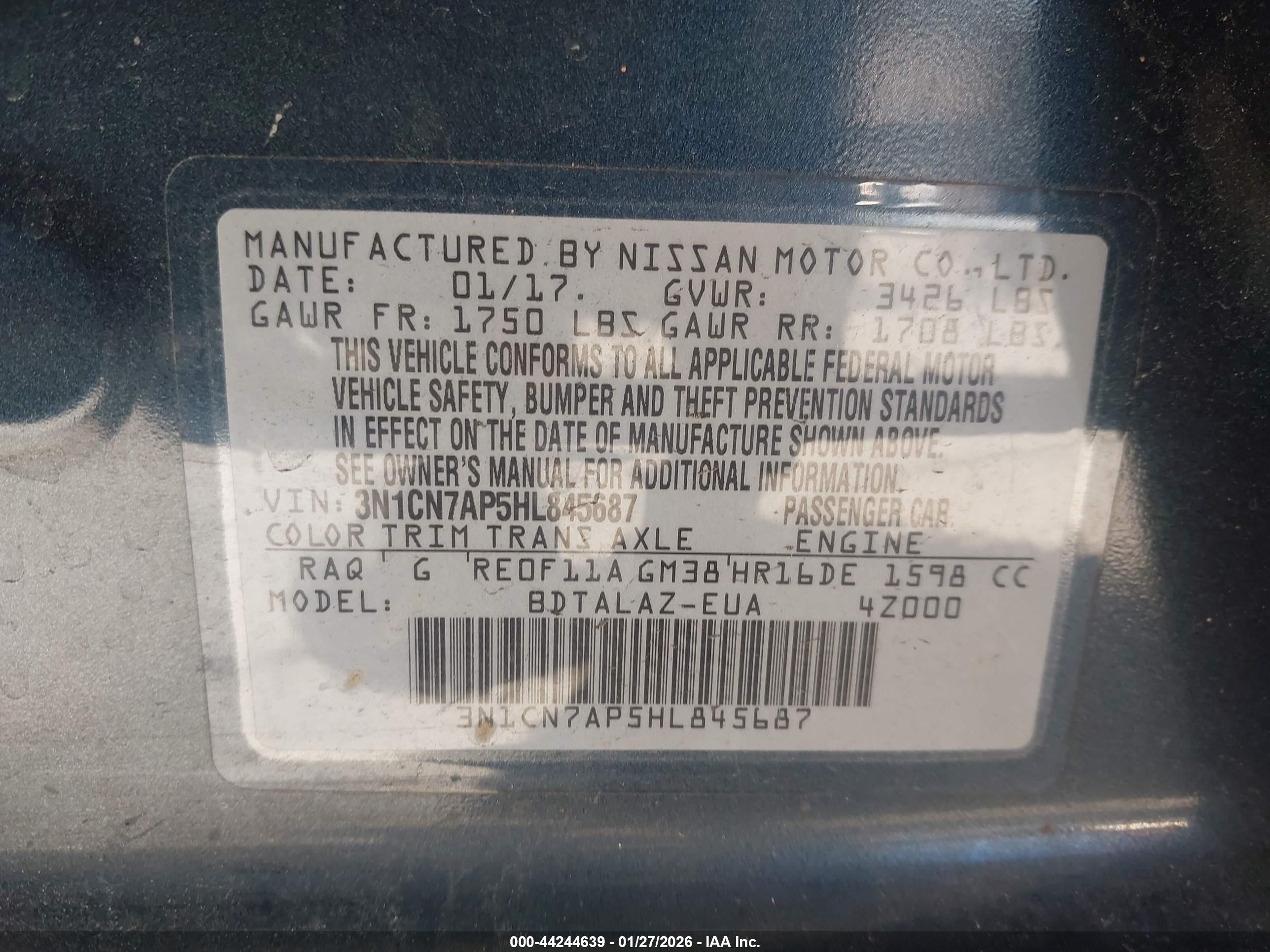 NISSAN VERSA image 9