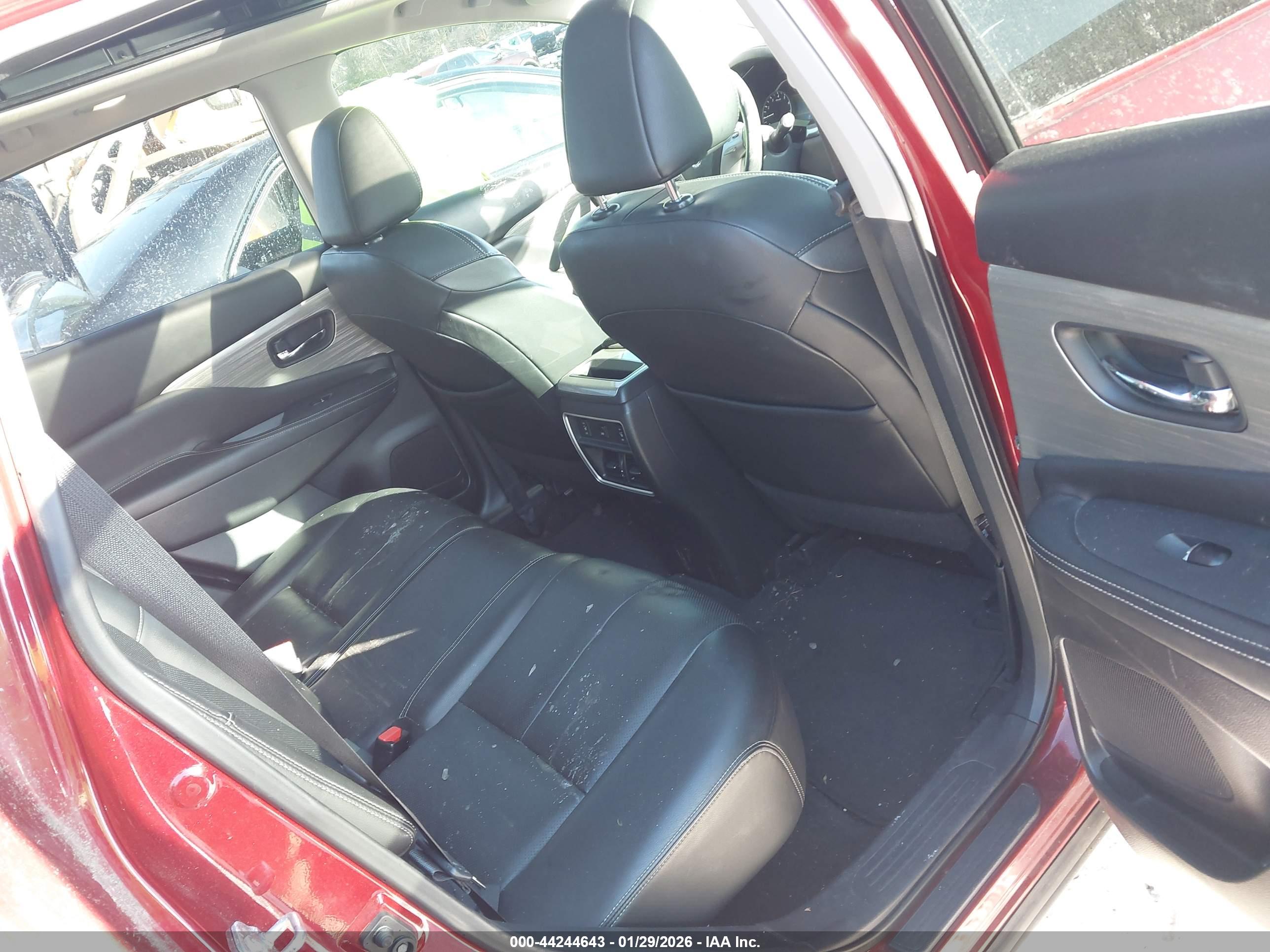 NISSAN MURANO image 8