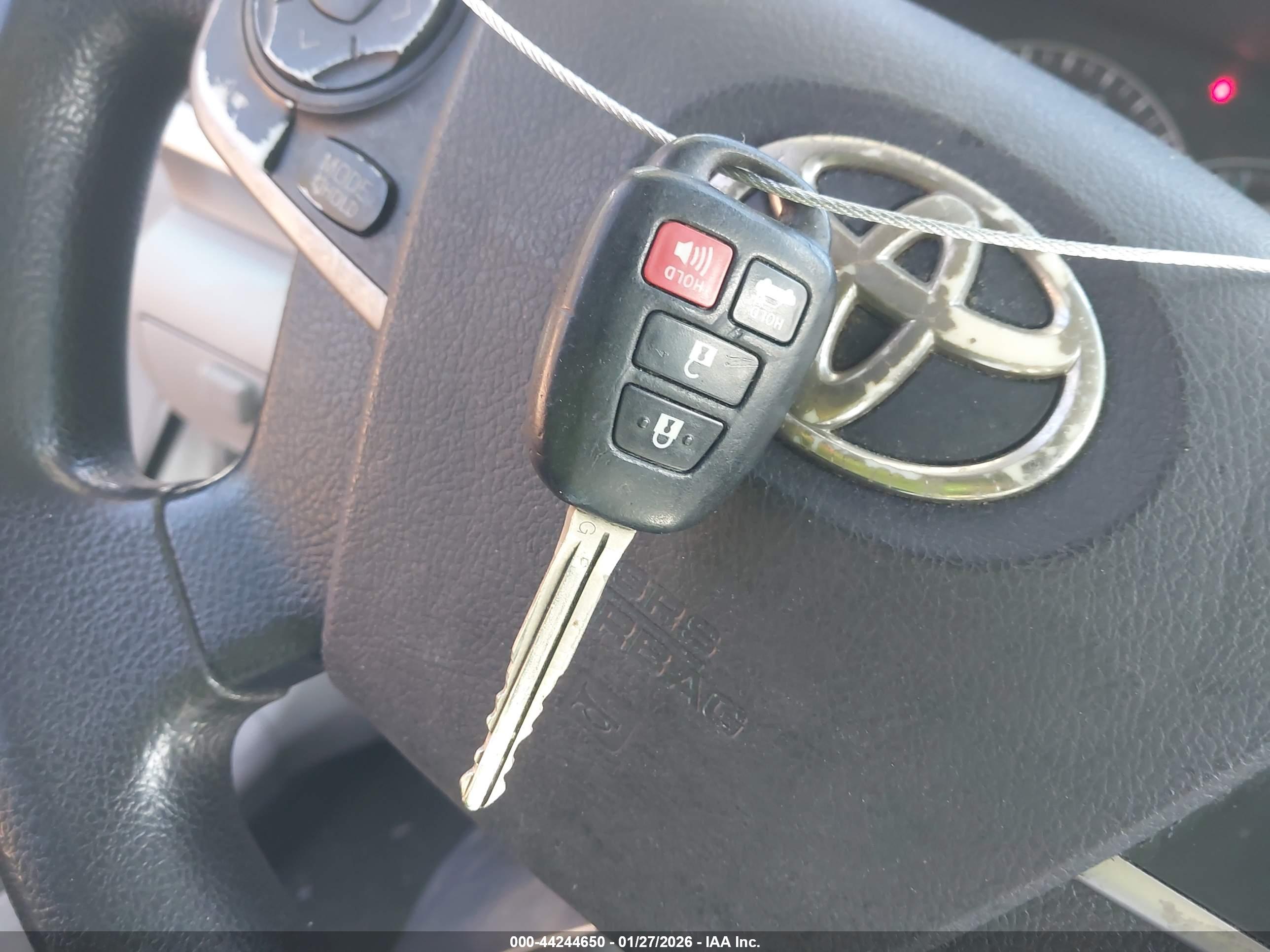 TOYOTA CAMRY image 11