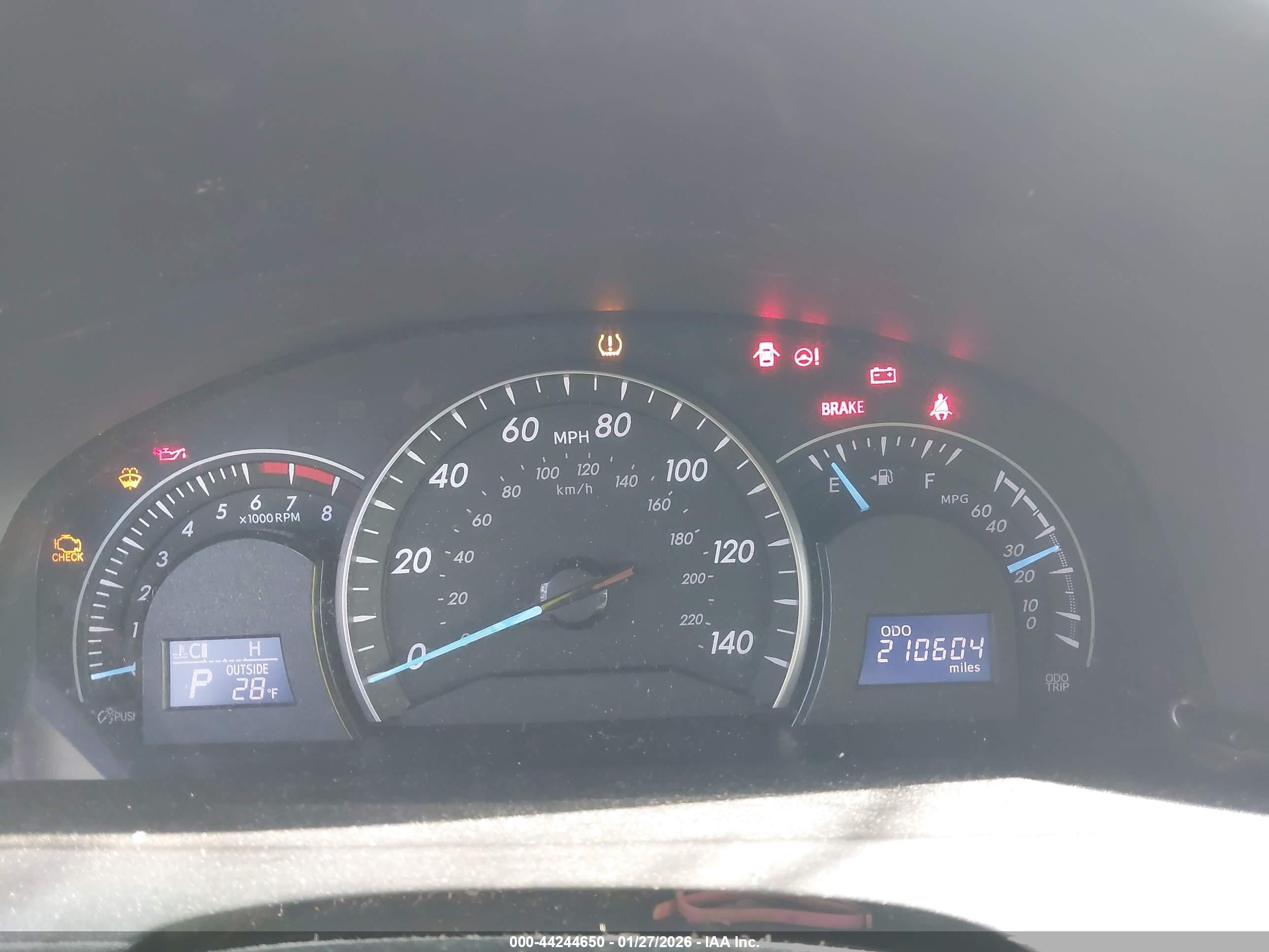 TOYOTA CAMRY image 7