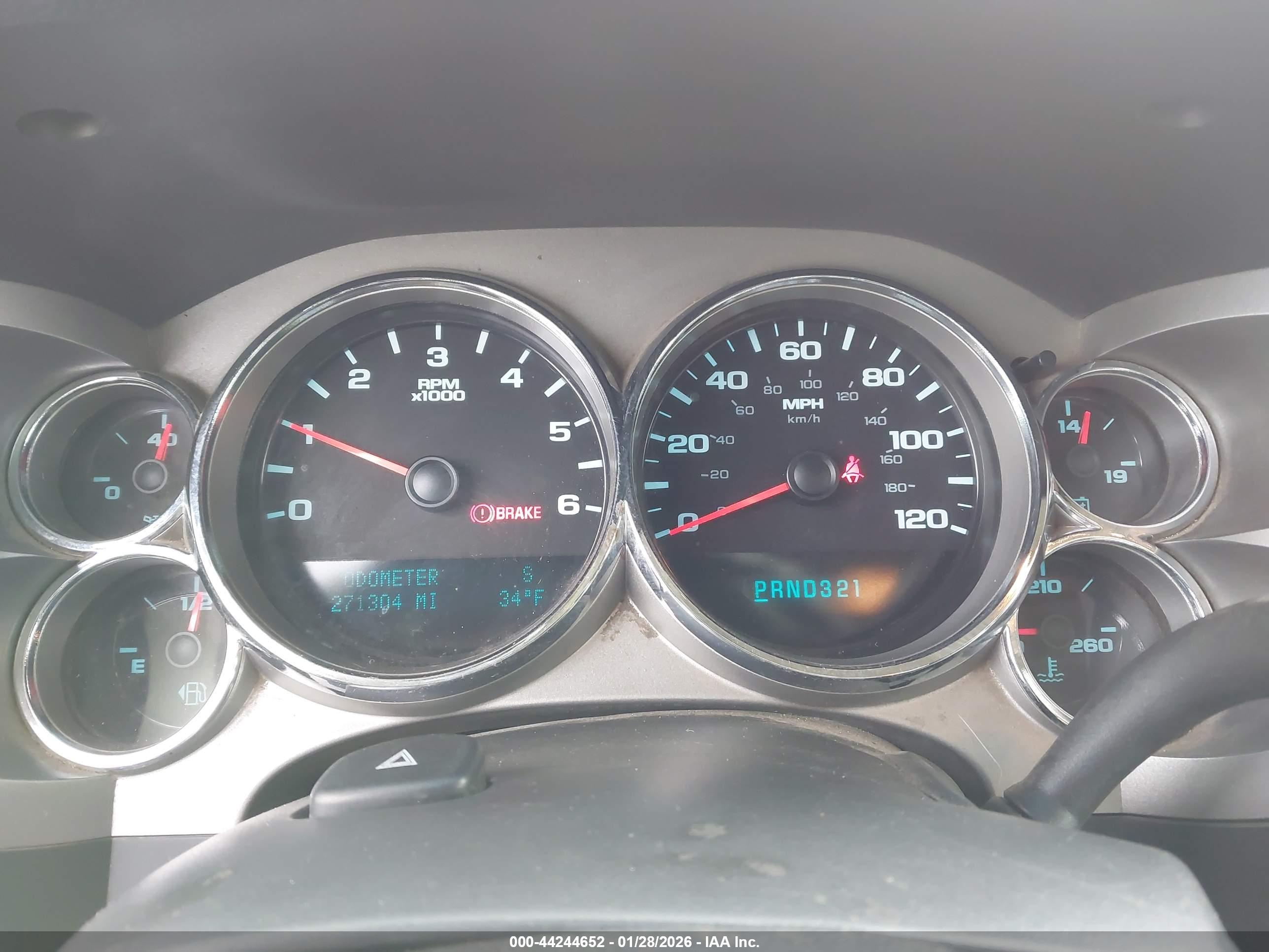 CHEVROLET SILVERADO image 7