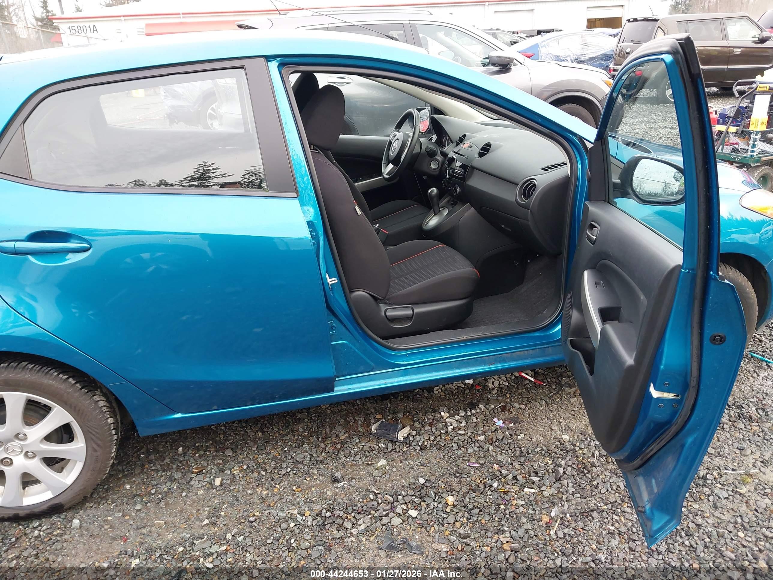MAZDA MAZDA2 image 5