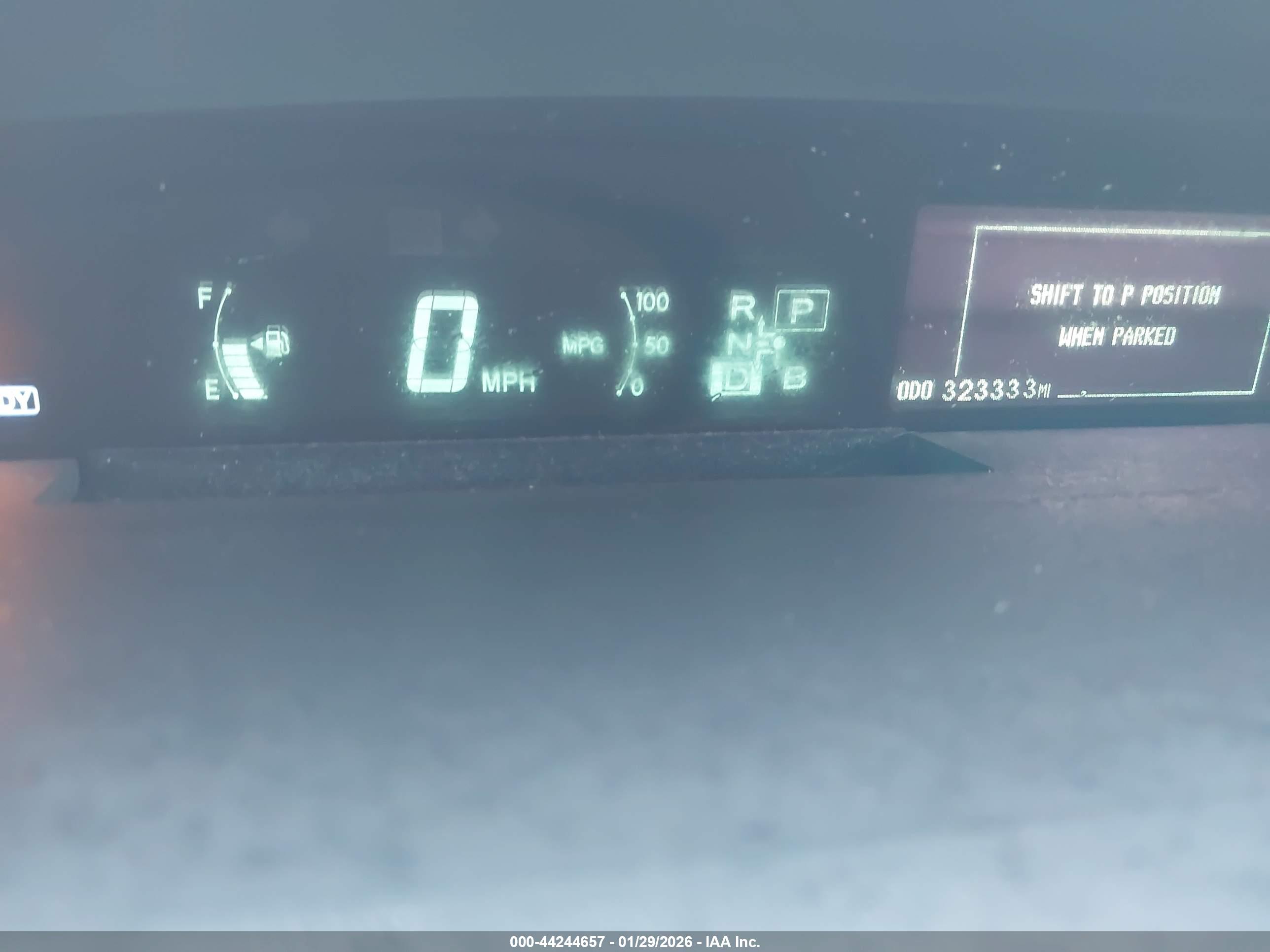 TOYOTA PRIUS image 7