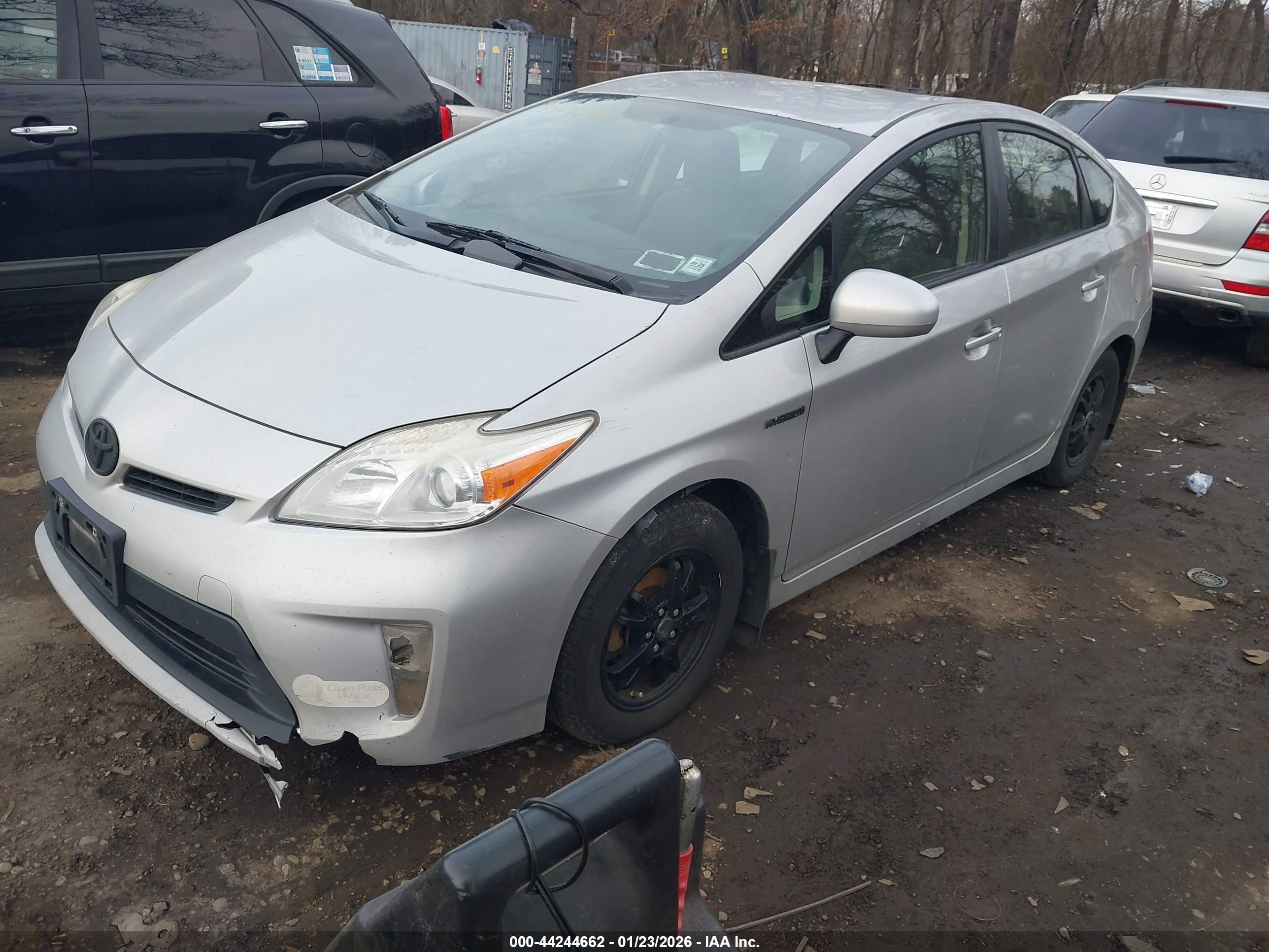 TOYOTA PRIUS image 2