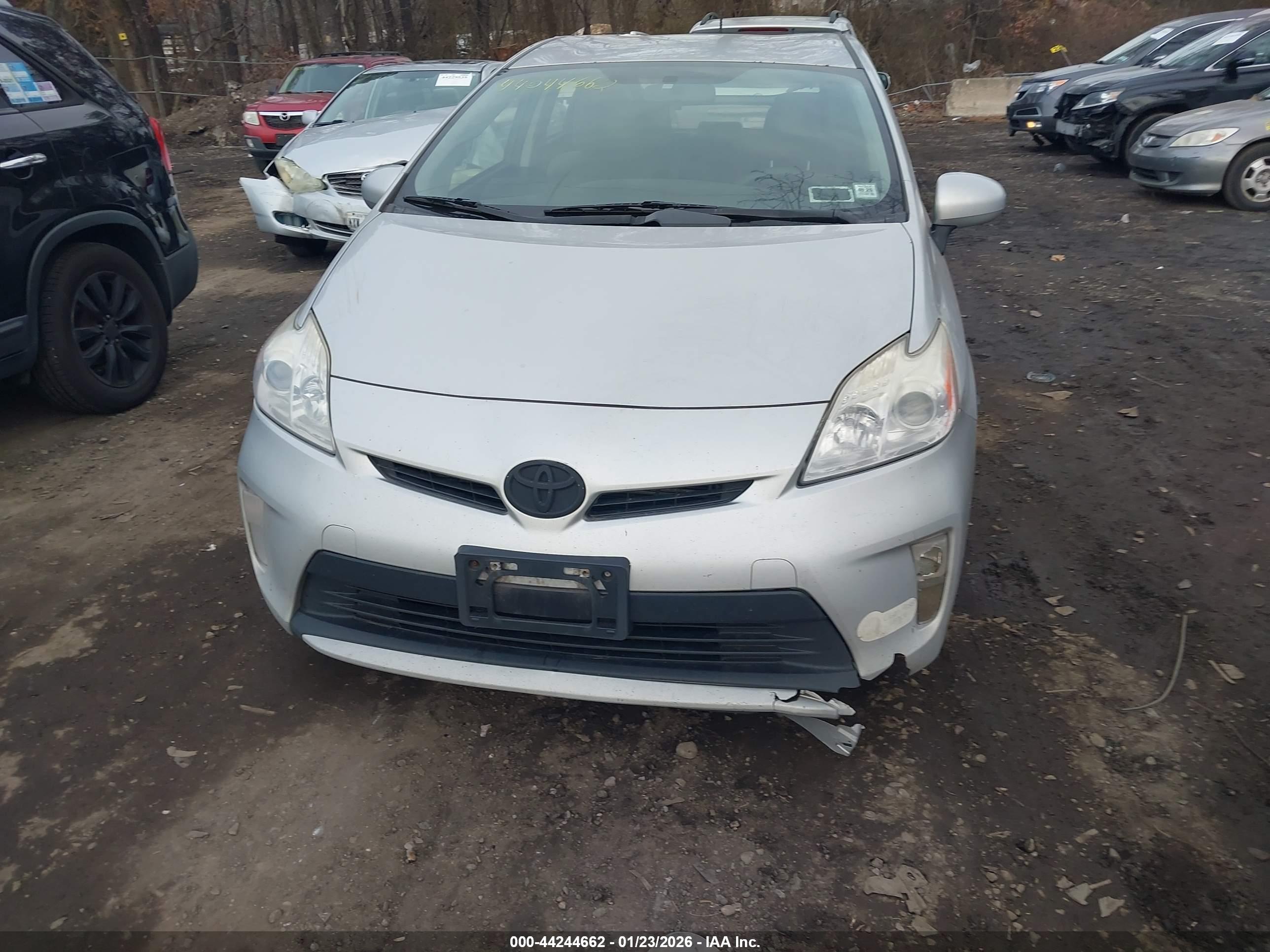 TOYOTA PRIUS image 6