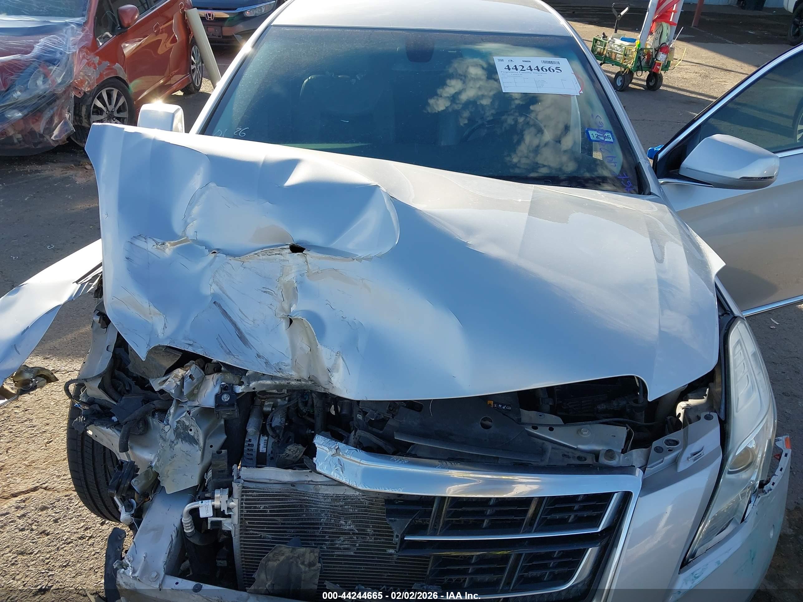 CADILLAC XTS image 10