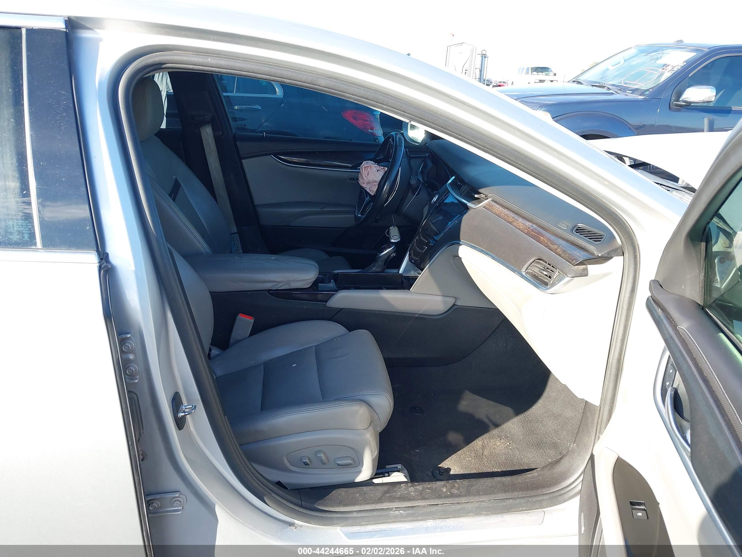 CADILLAC XTS image 5