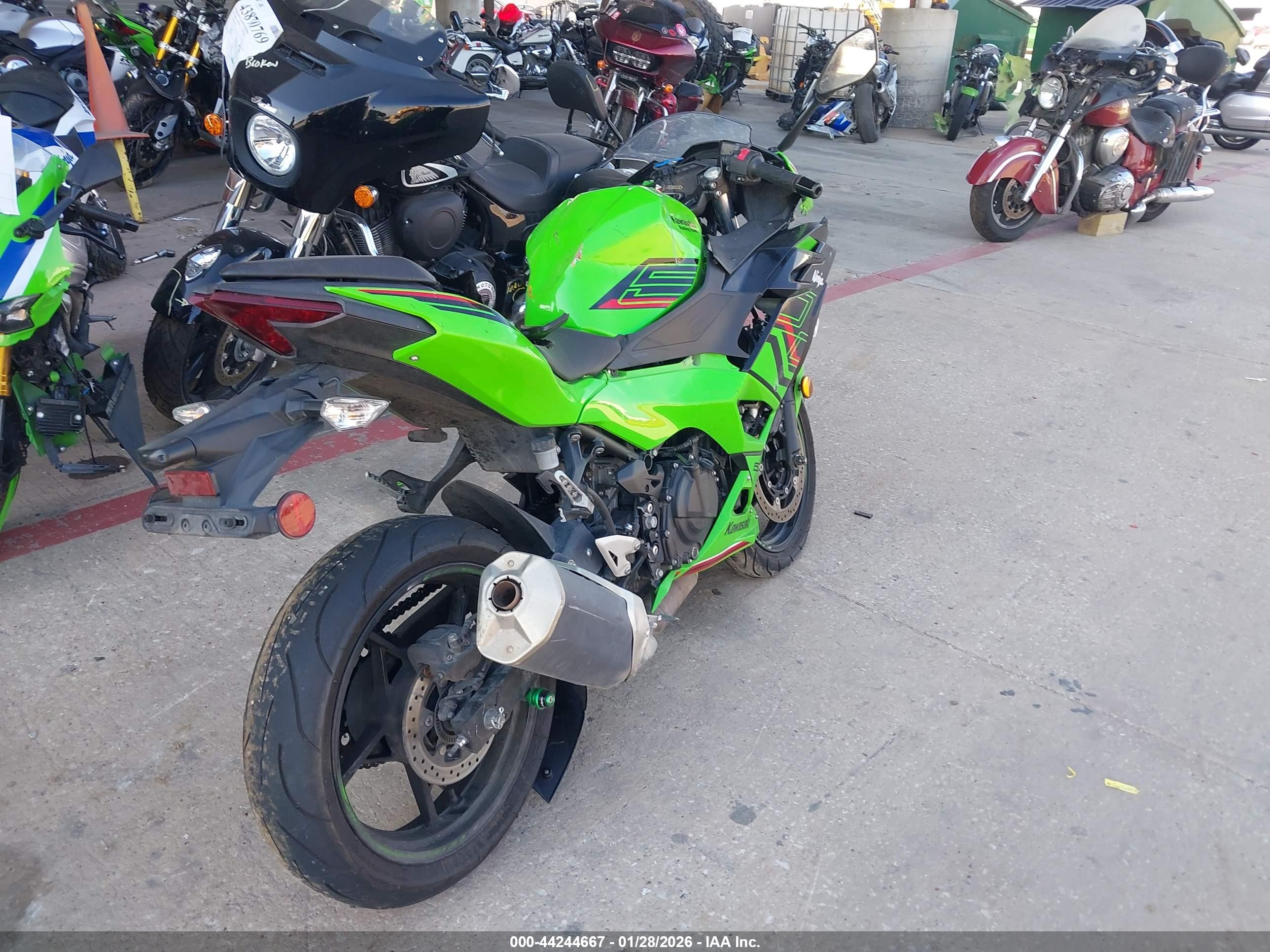 KAWASAKI EX500 image 4