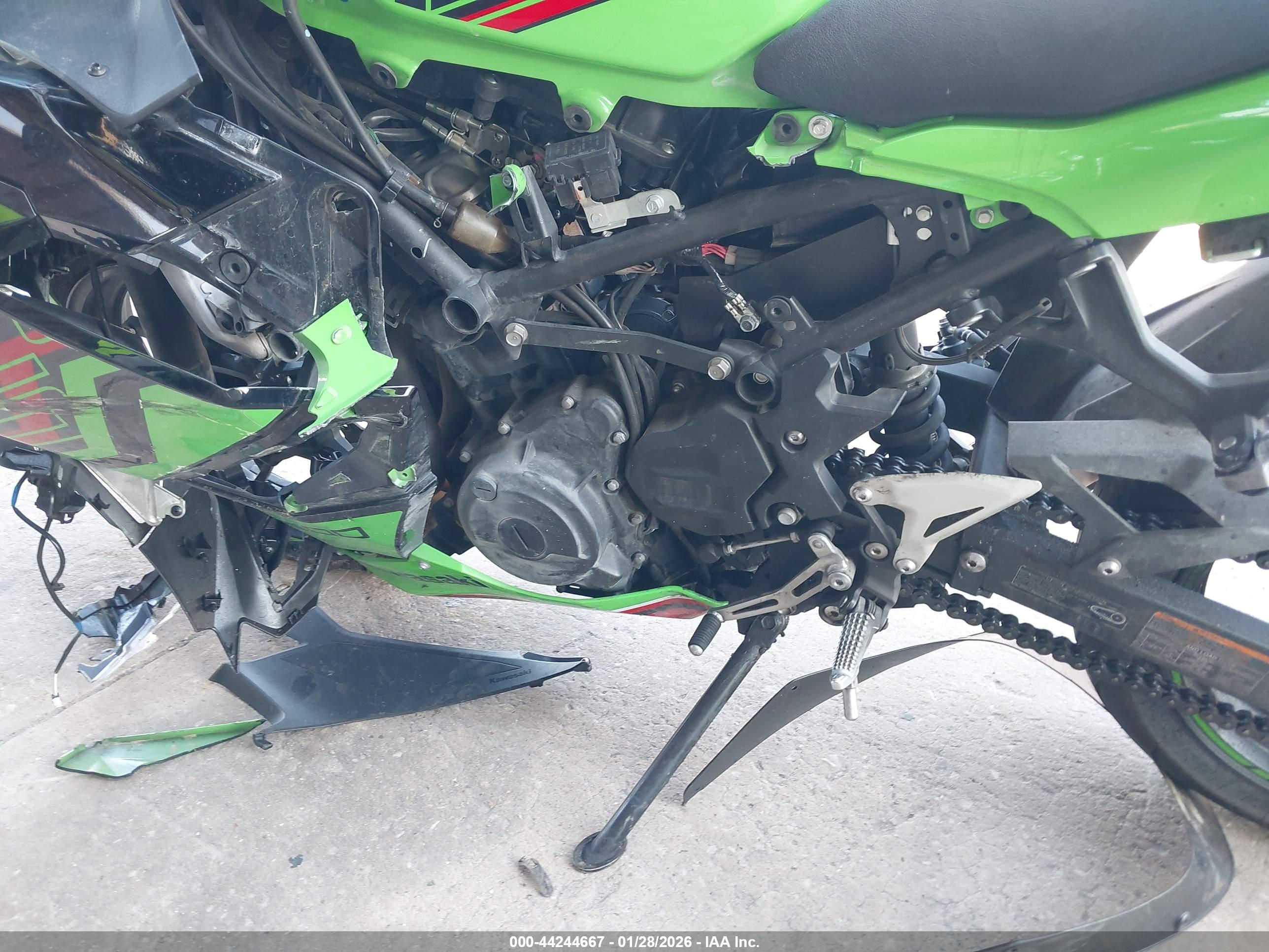KAWASAKI EX500 image 9