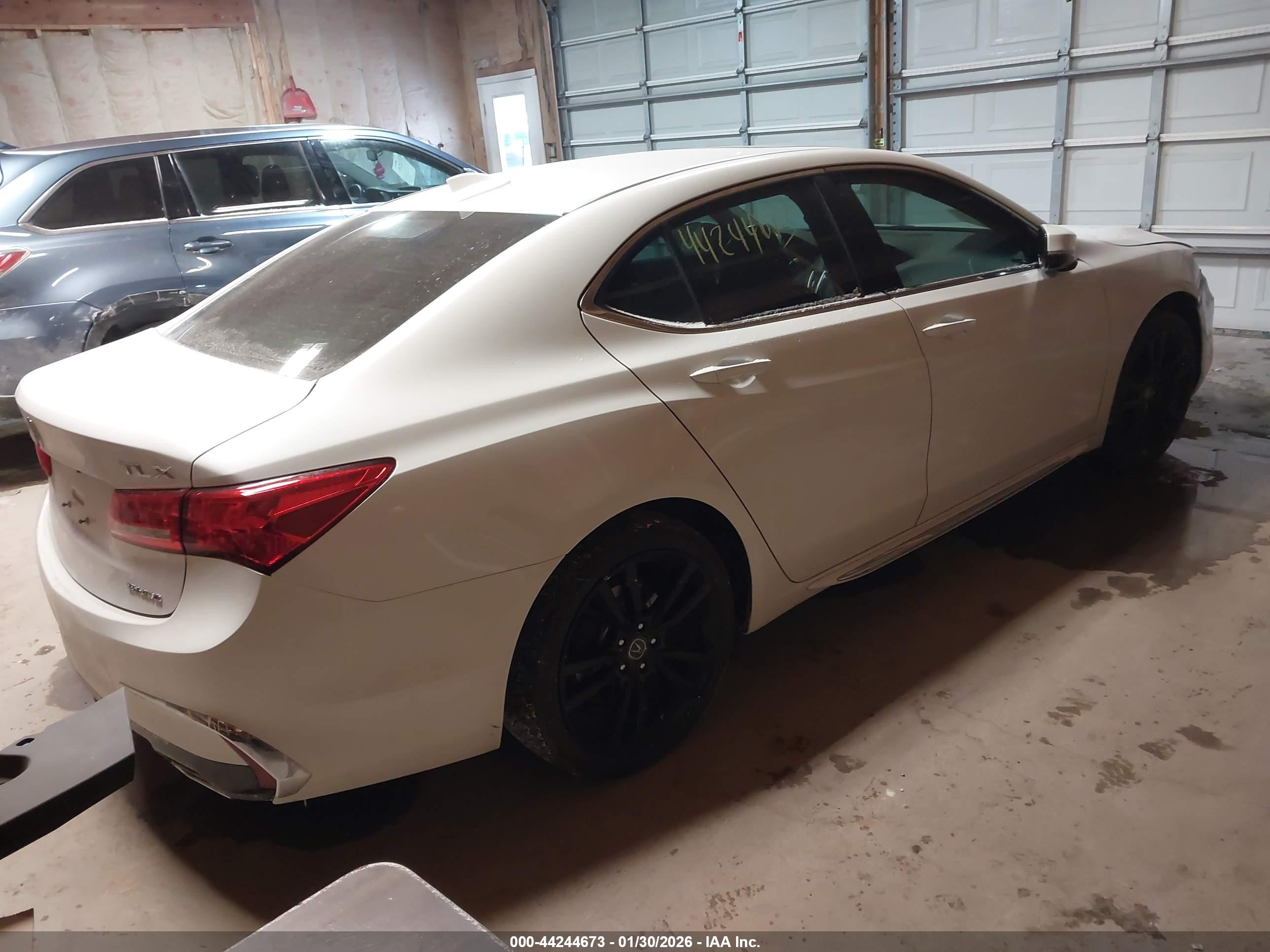 ACURA TLX image 4